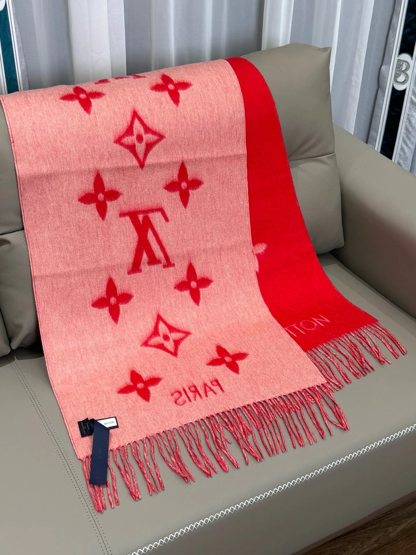 LV SCARF