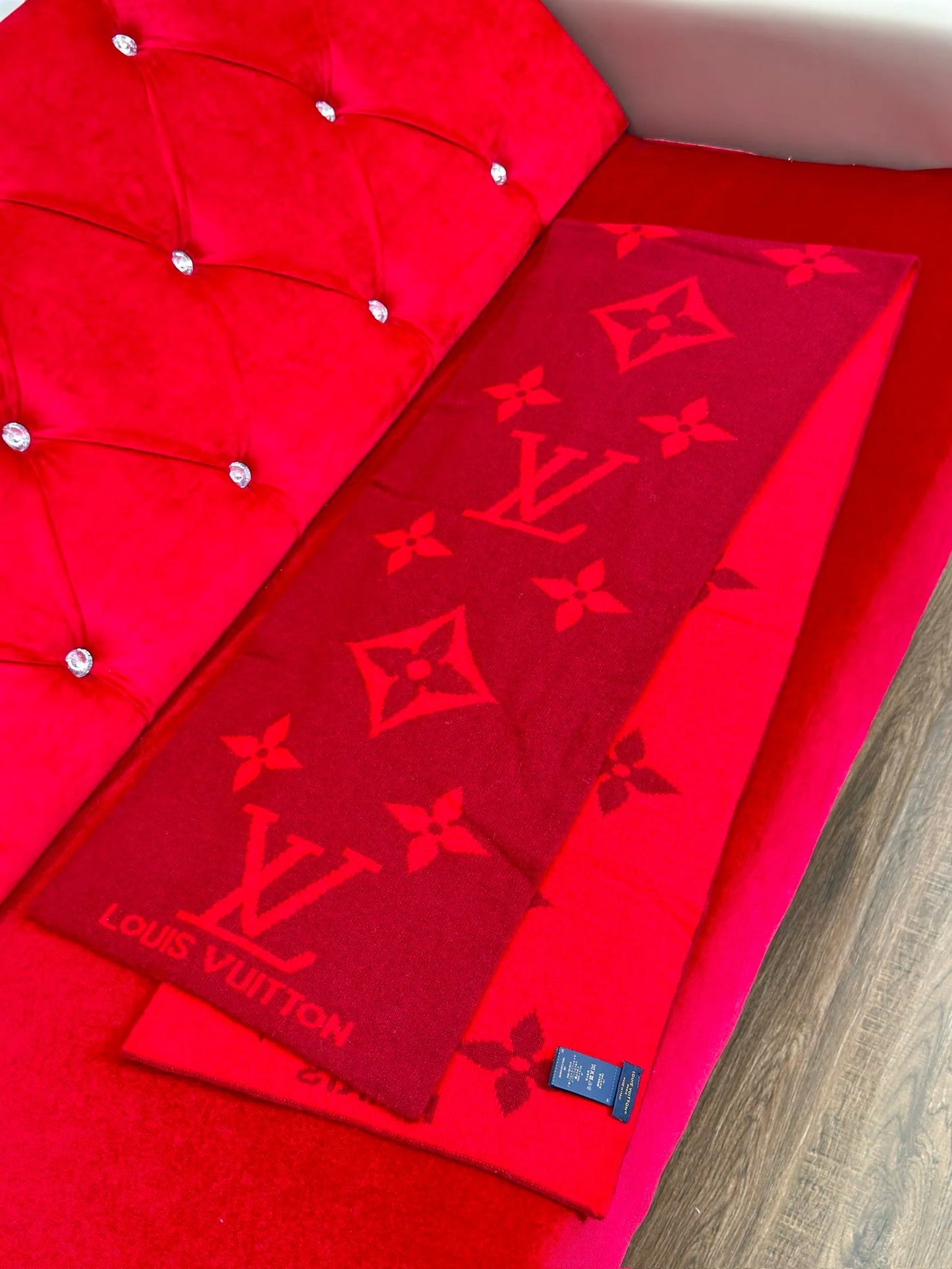 LV SCARF