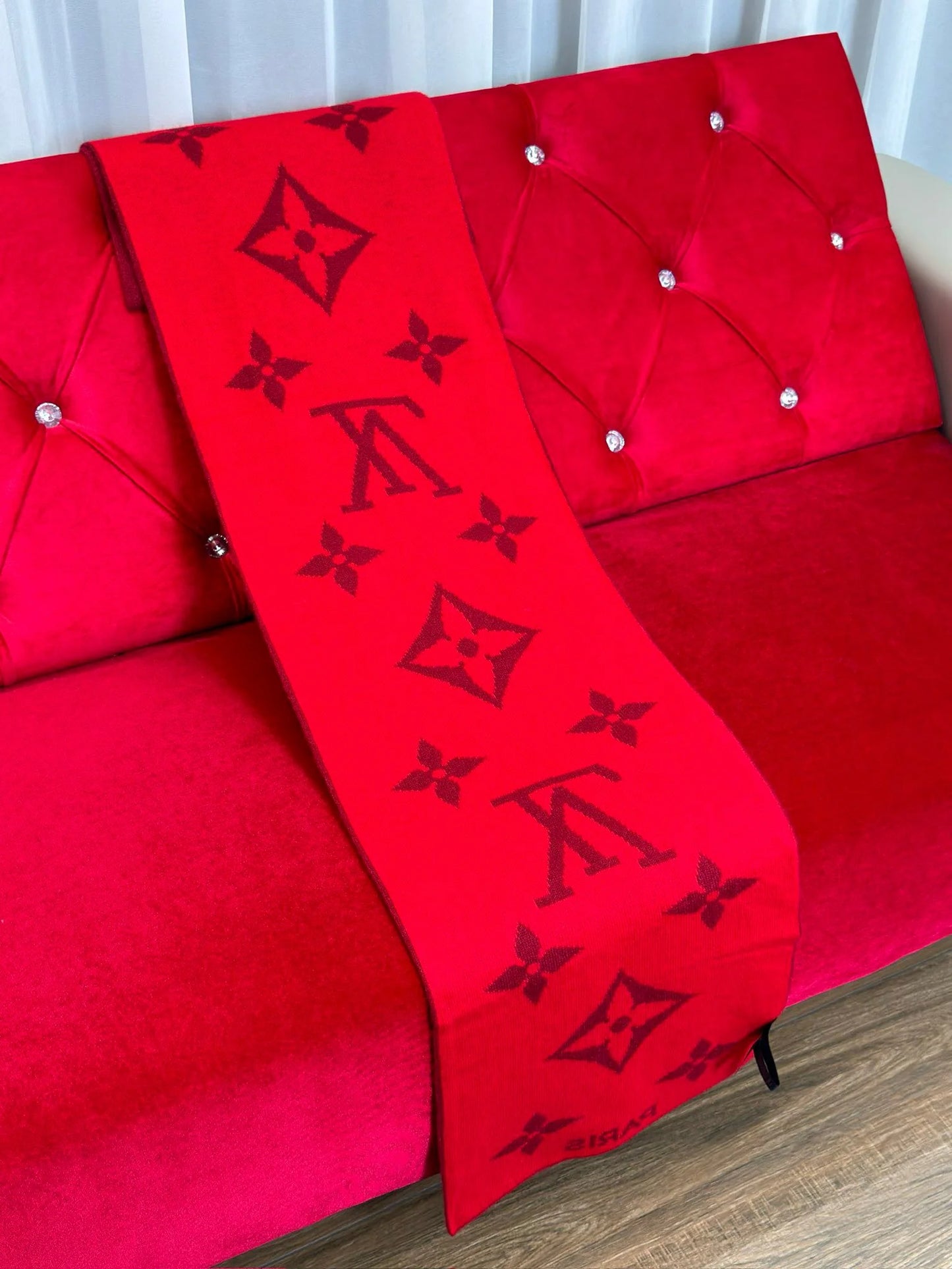 LV SCARF