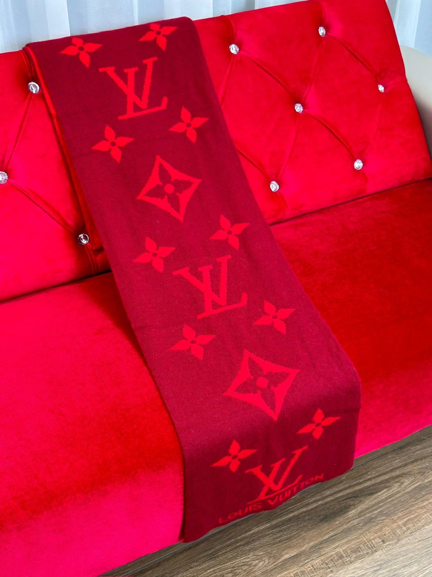 LV SCARF