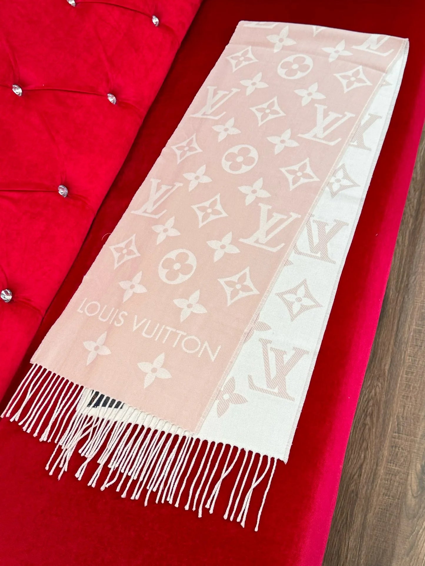 LV SCARF