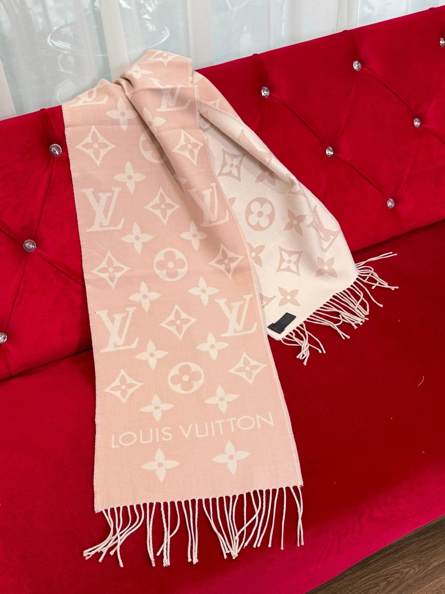 LV SCARF