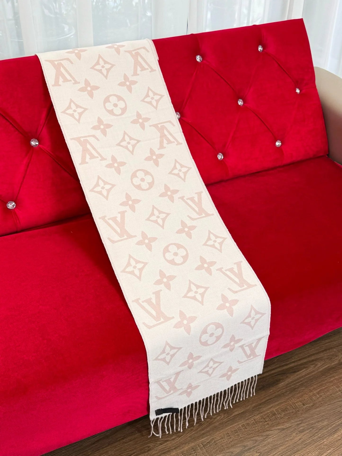 LV SCARF