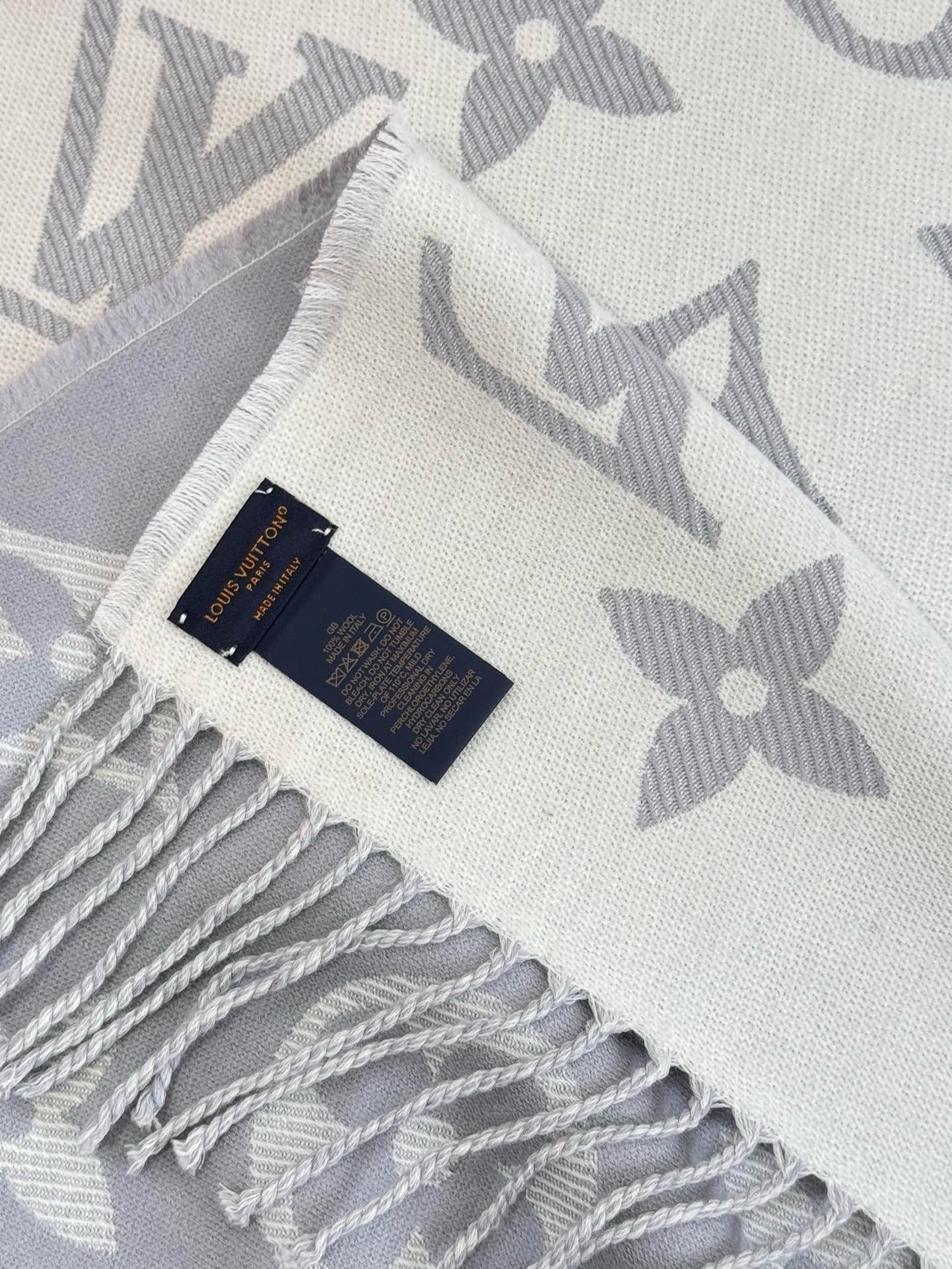 LV SCARF