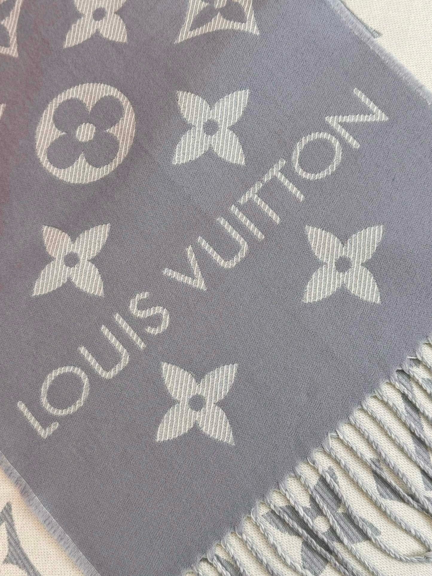LV SCARF