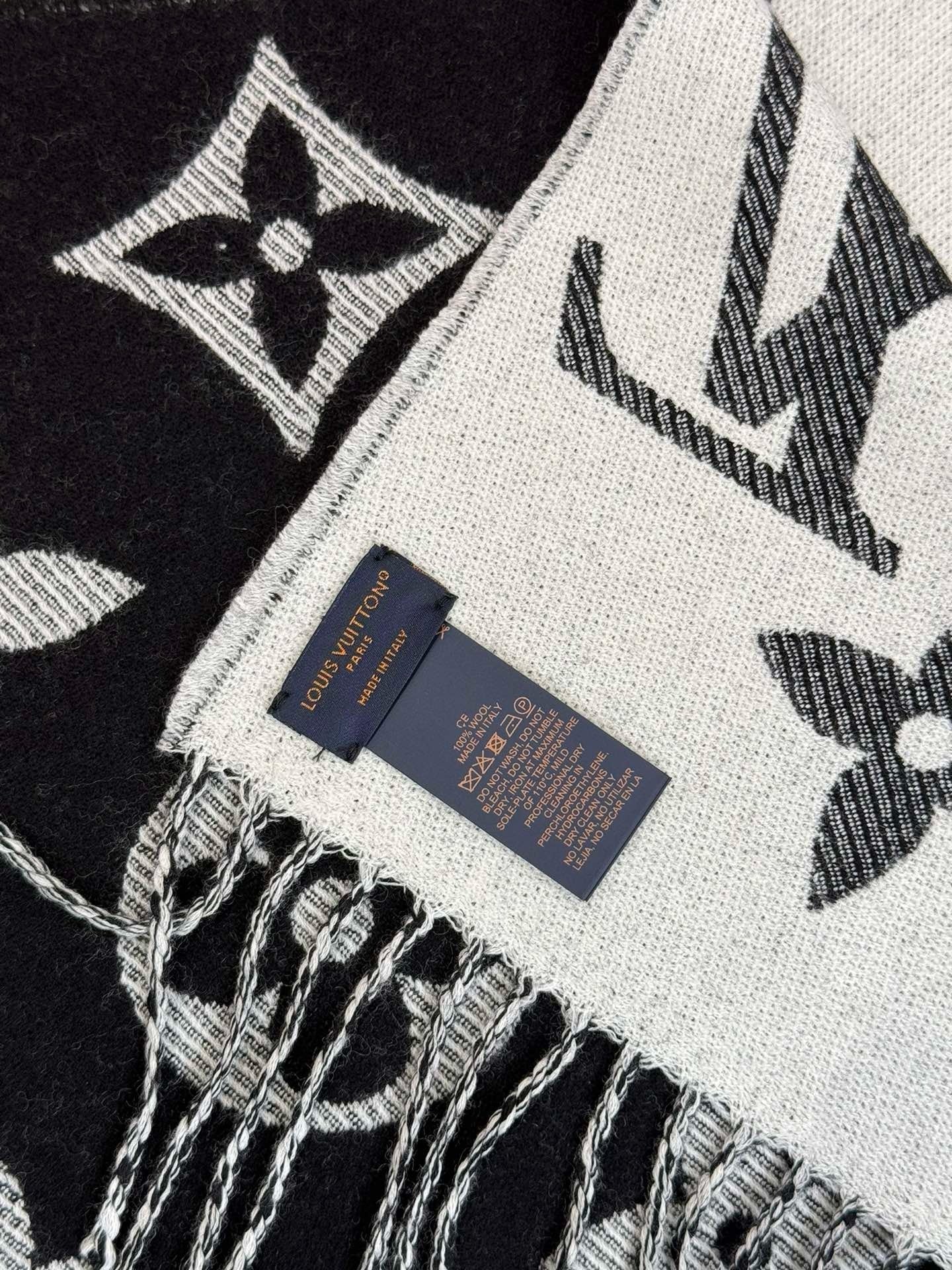 LV SCARF