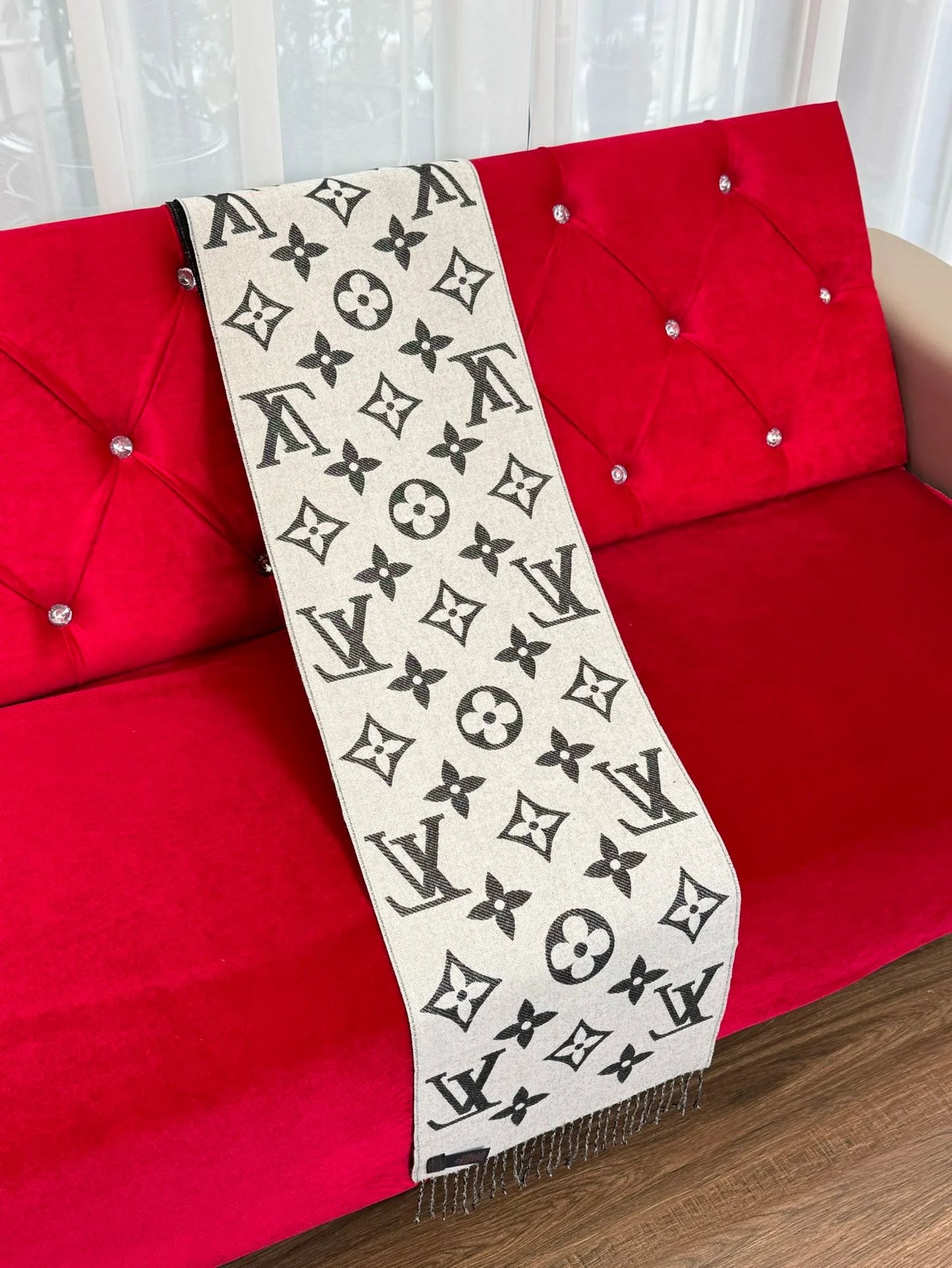LV SCARF