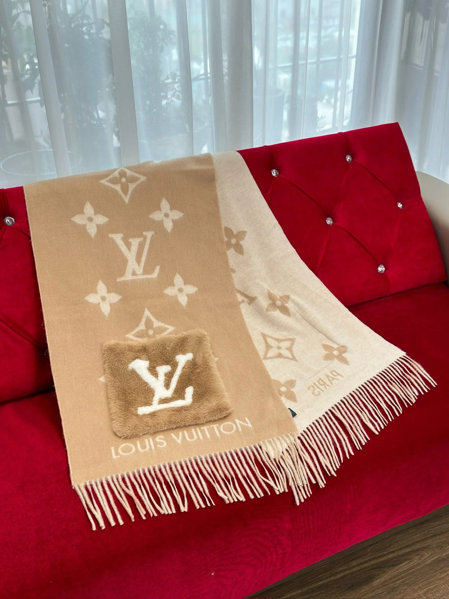 LV SCARF