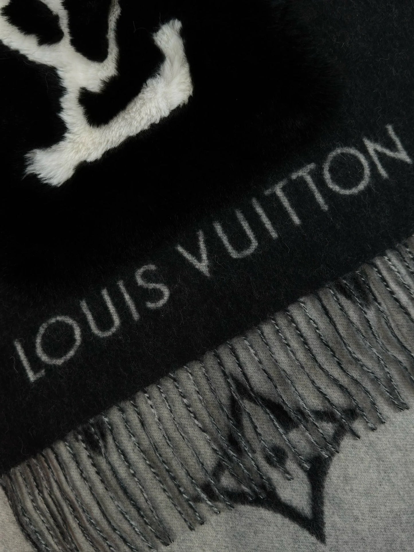 LV SCARF