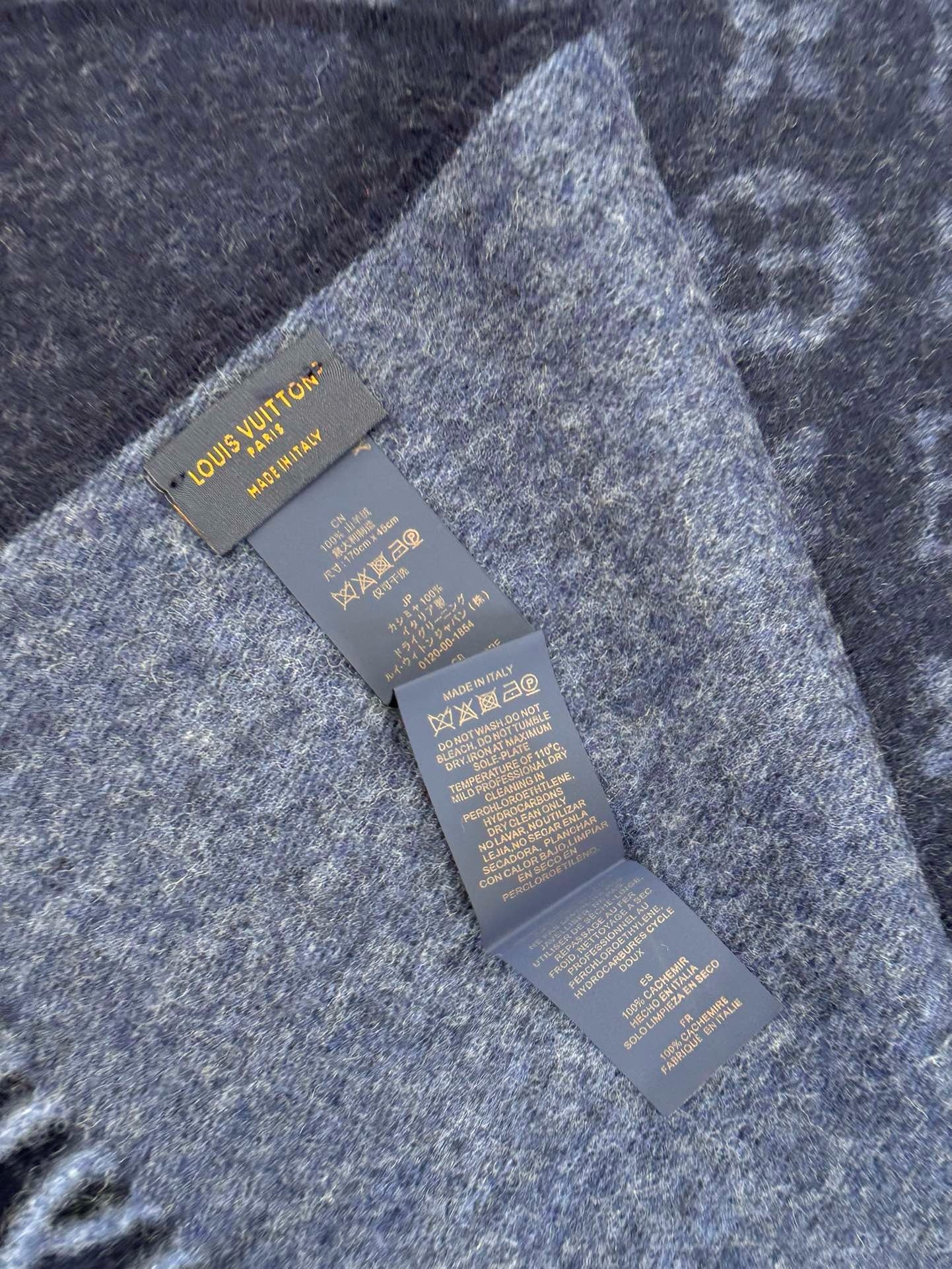LV SCARF