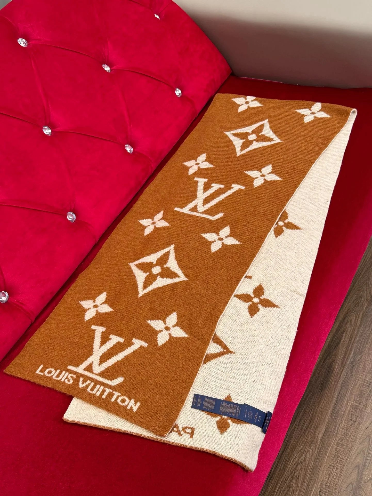 LV SCARF