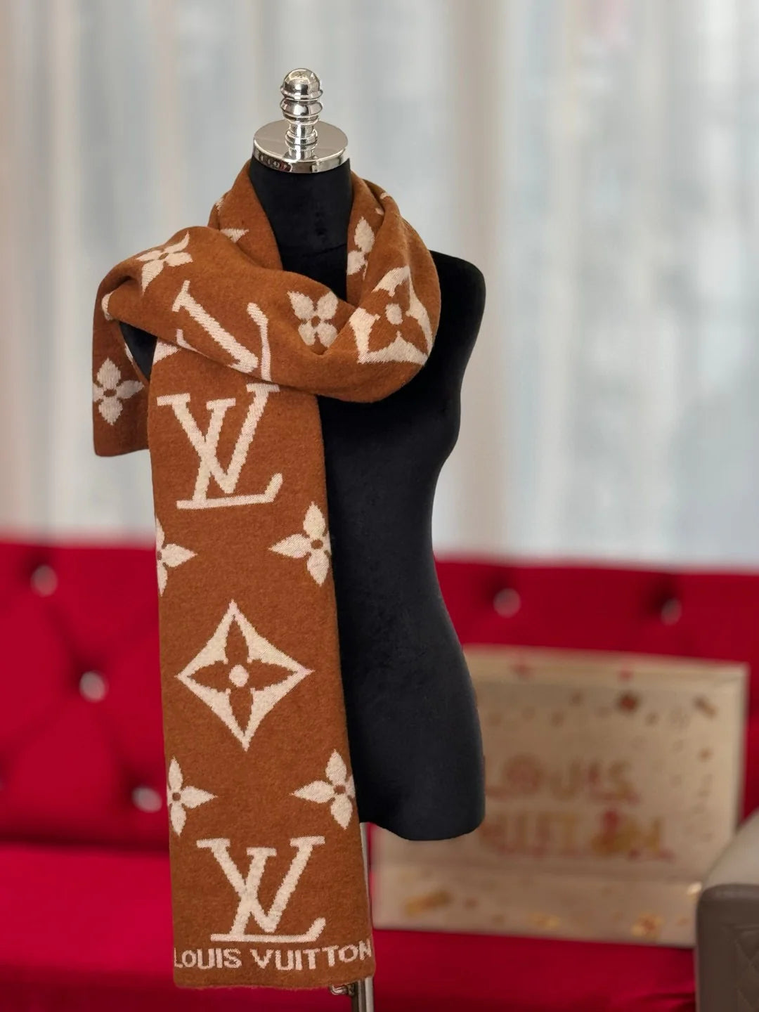 LV SCARF