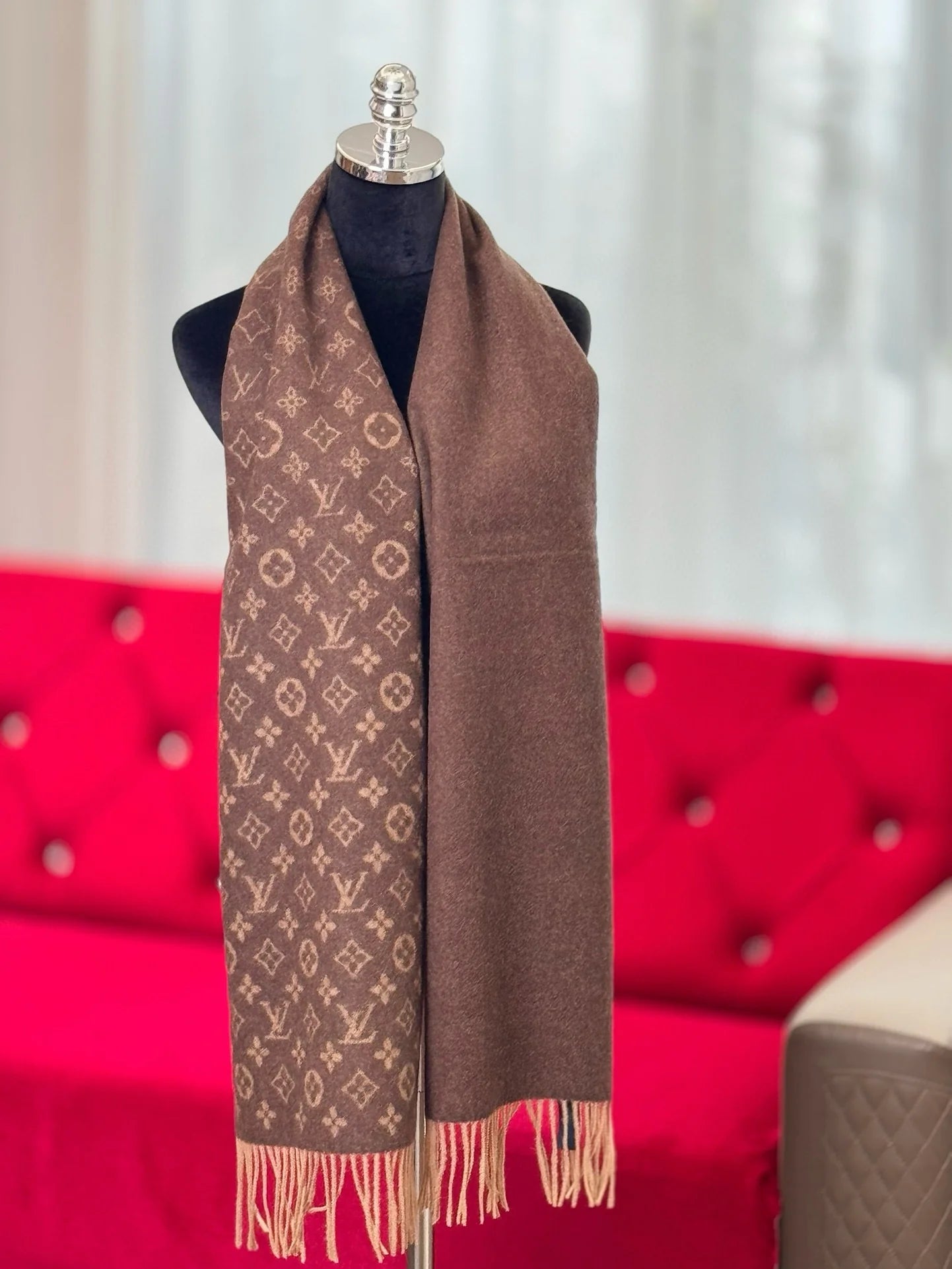 LV SCARF