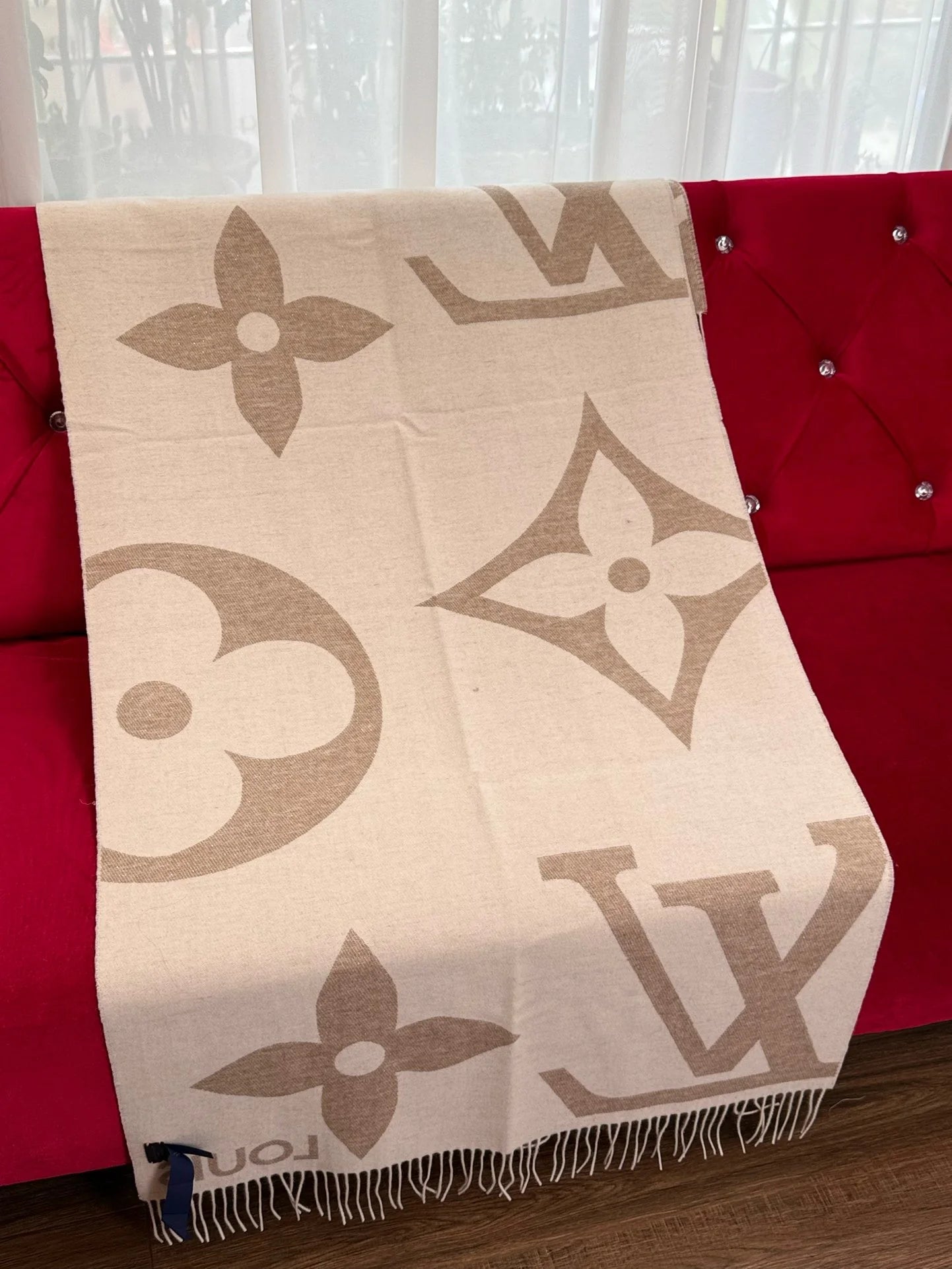 LV SCARF