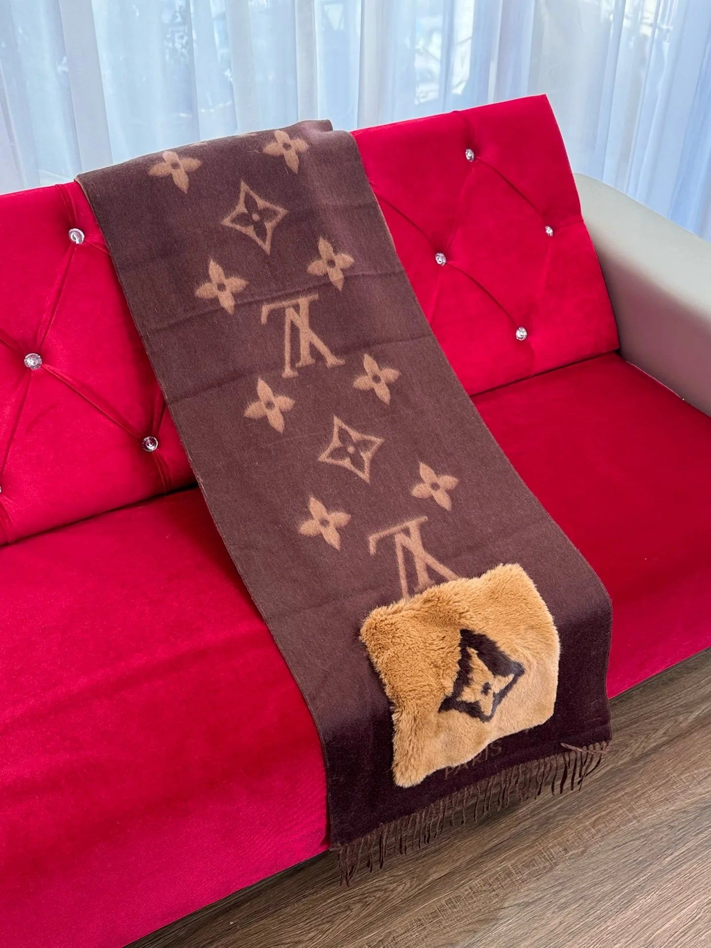 LV SCARF