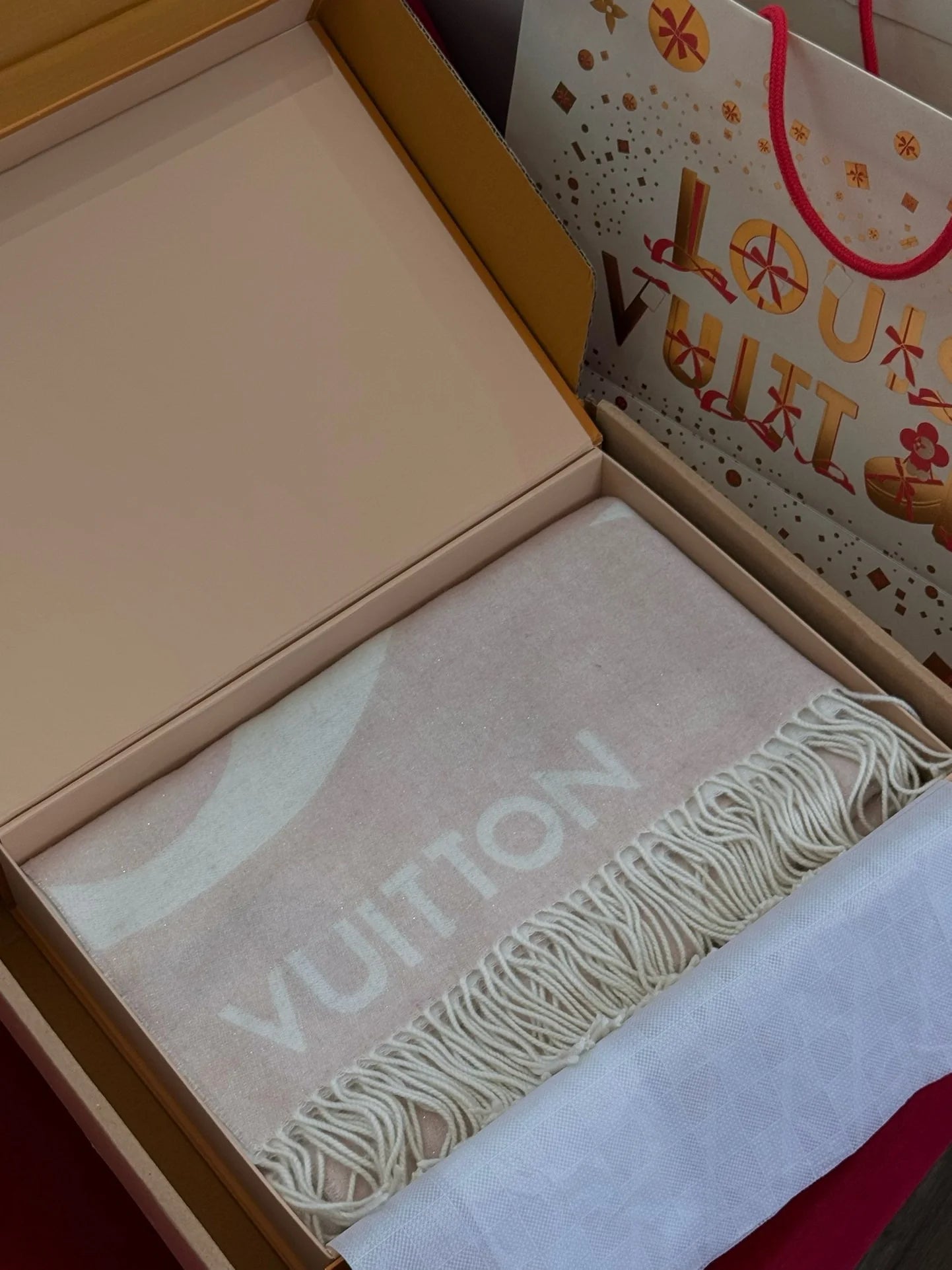 LV SCARF