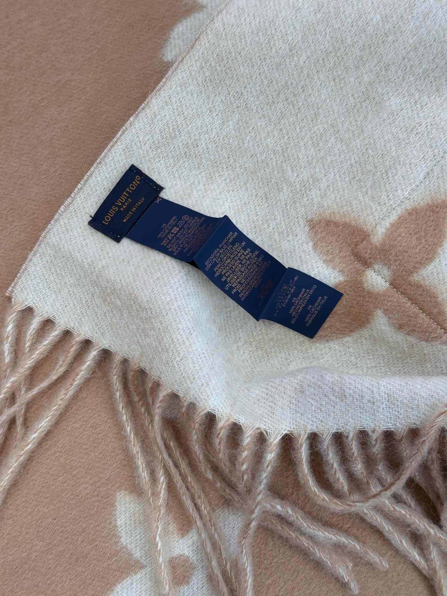 LV SCARF