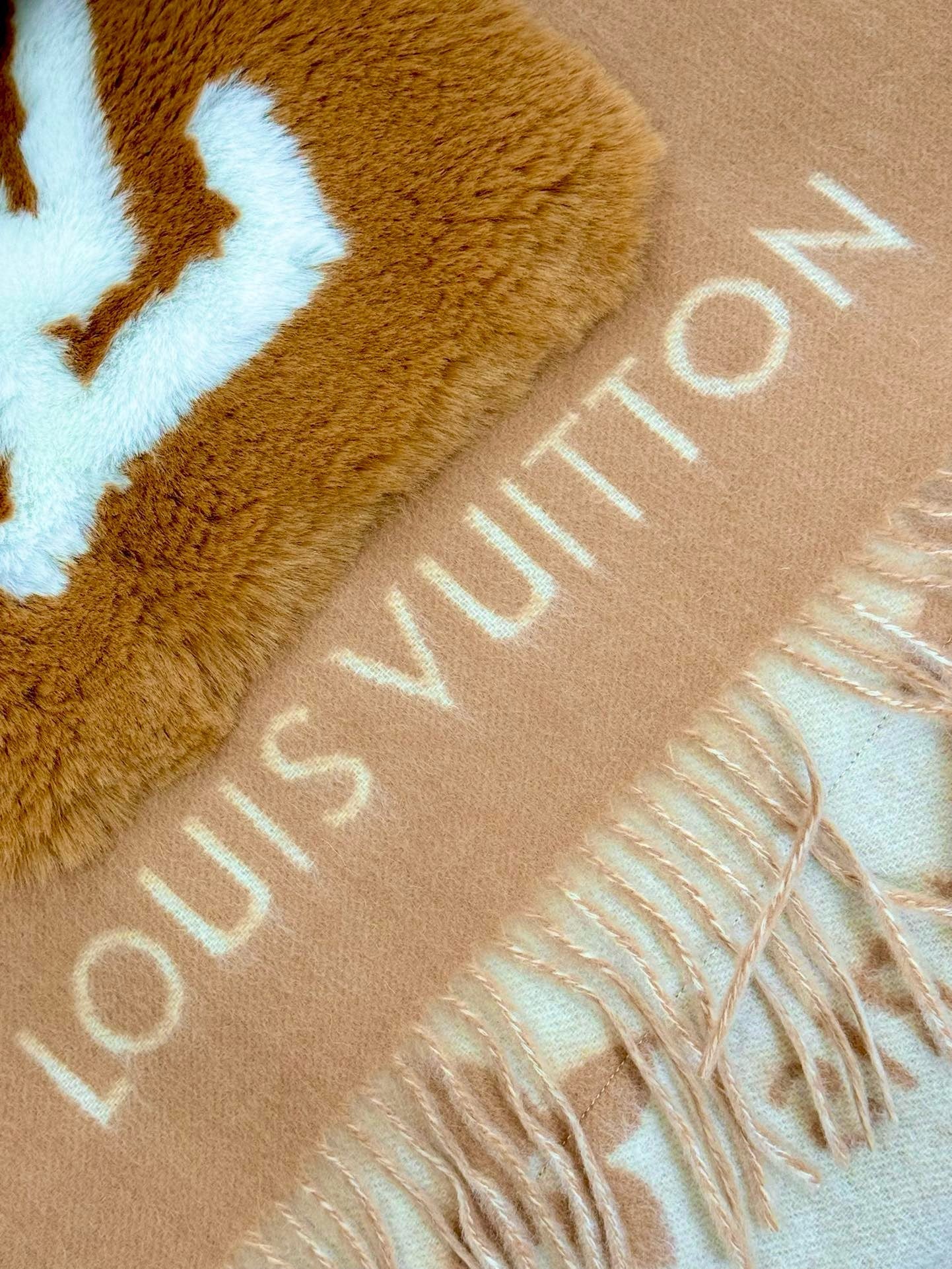 LV SCARF