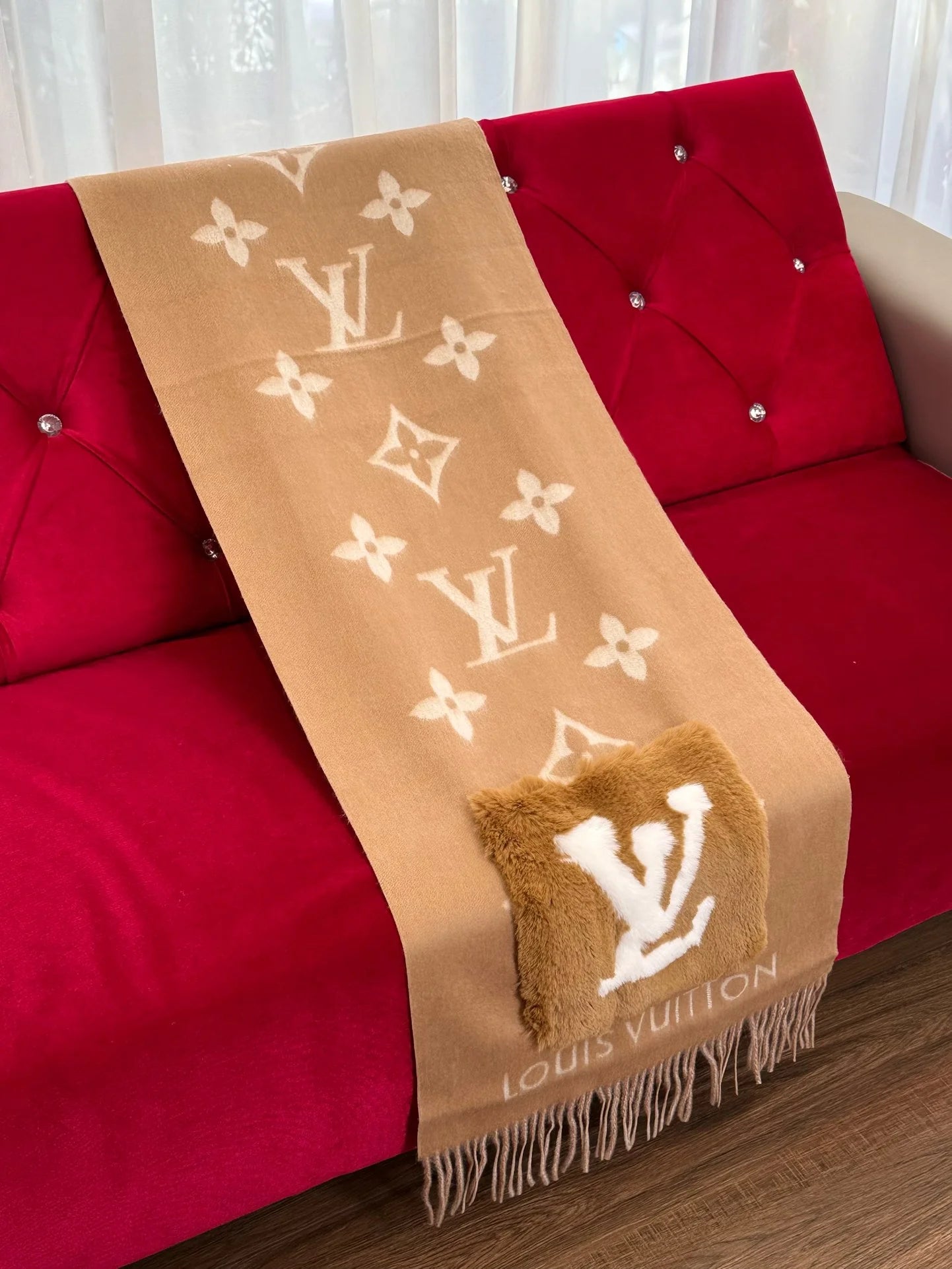 LV SCARF