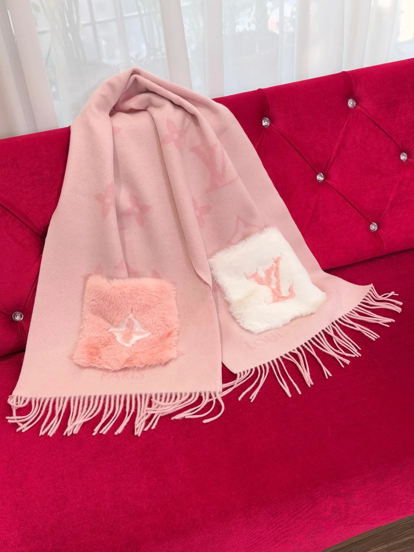 LV SCARF
