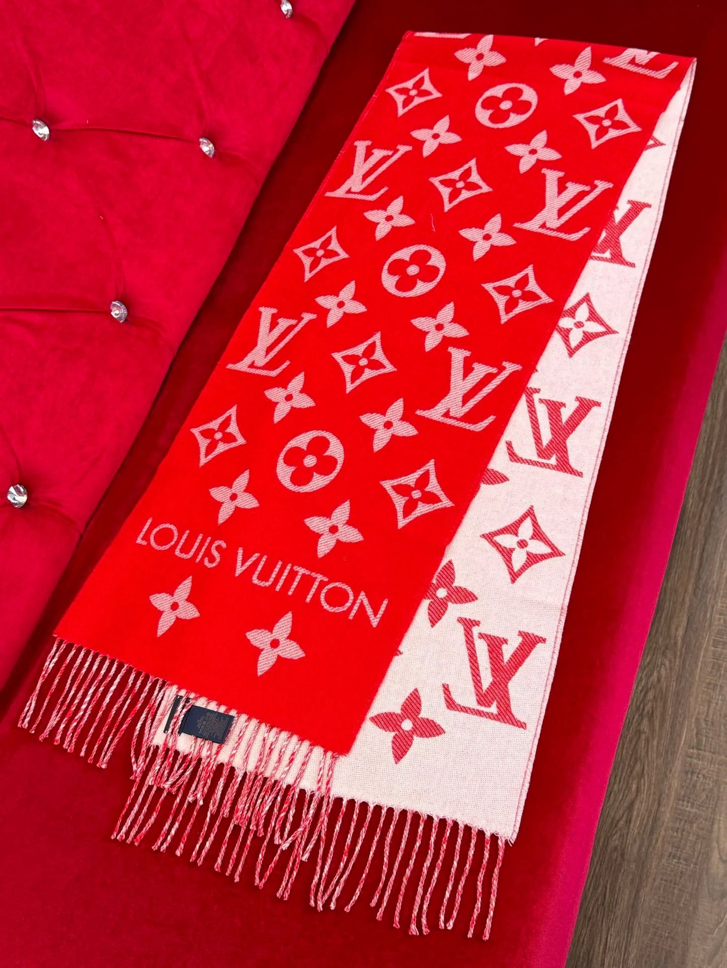 LV SCARF