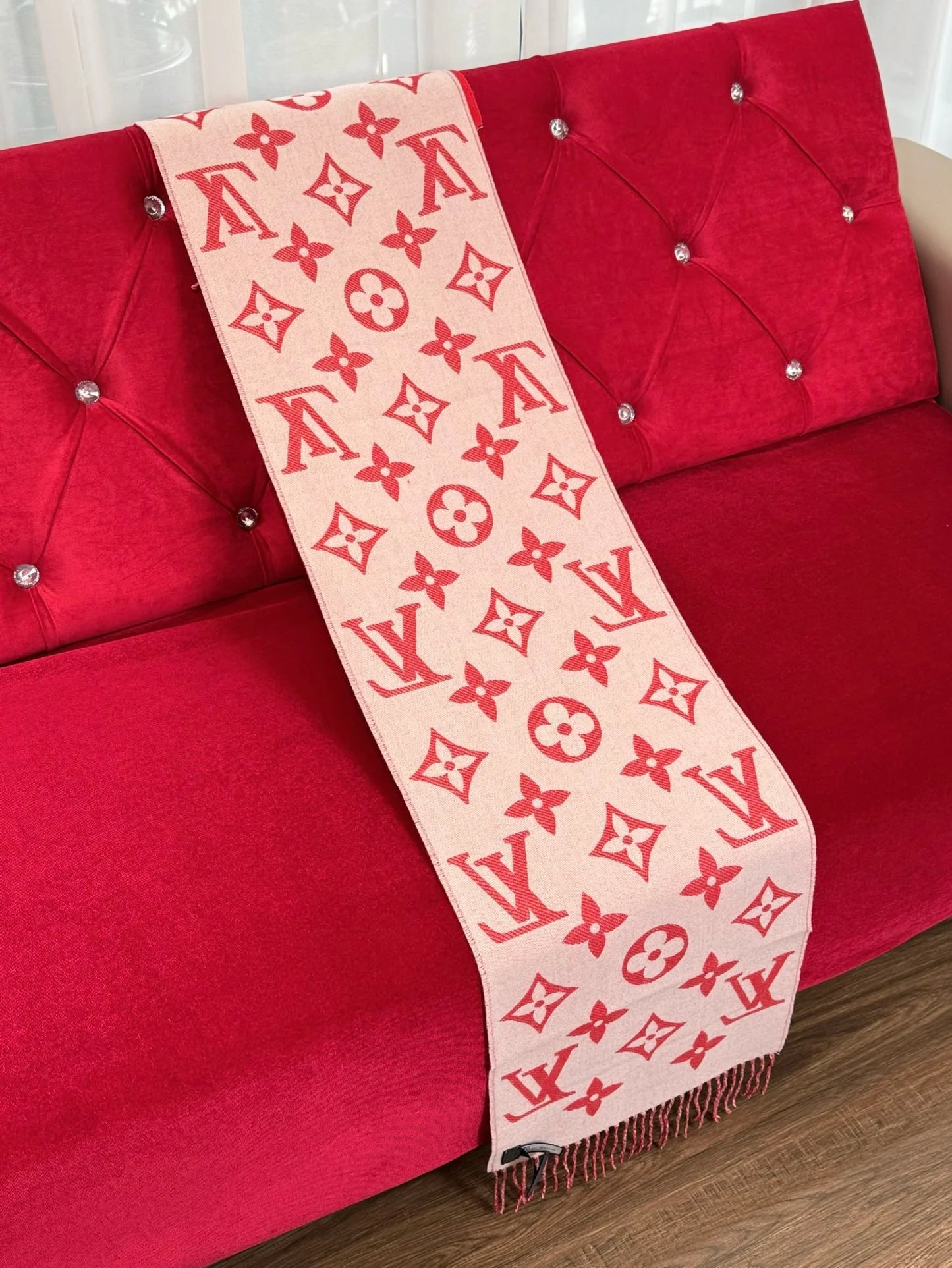LV SCARF