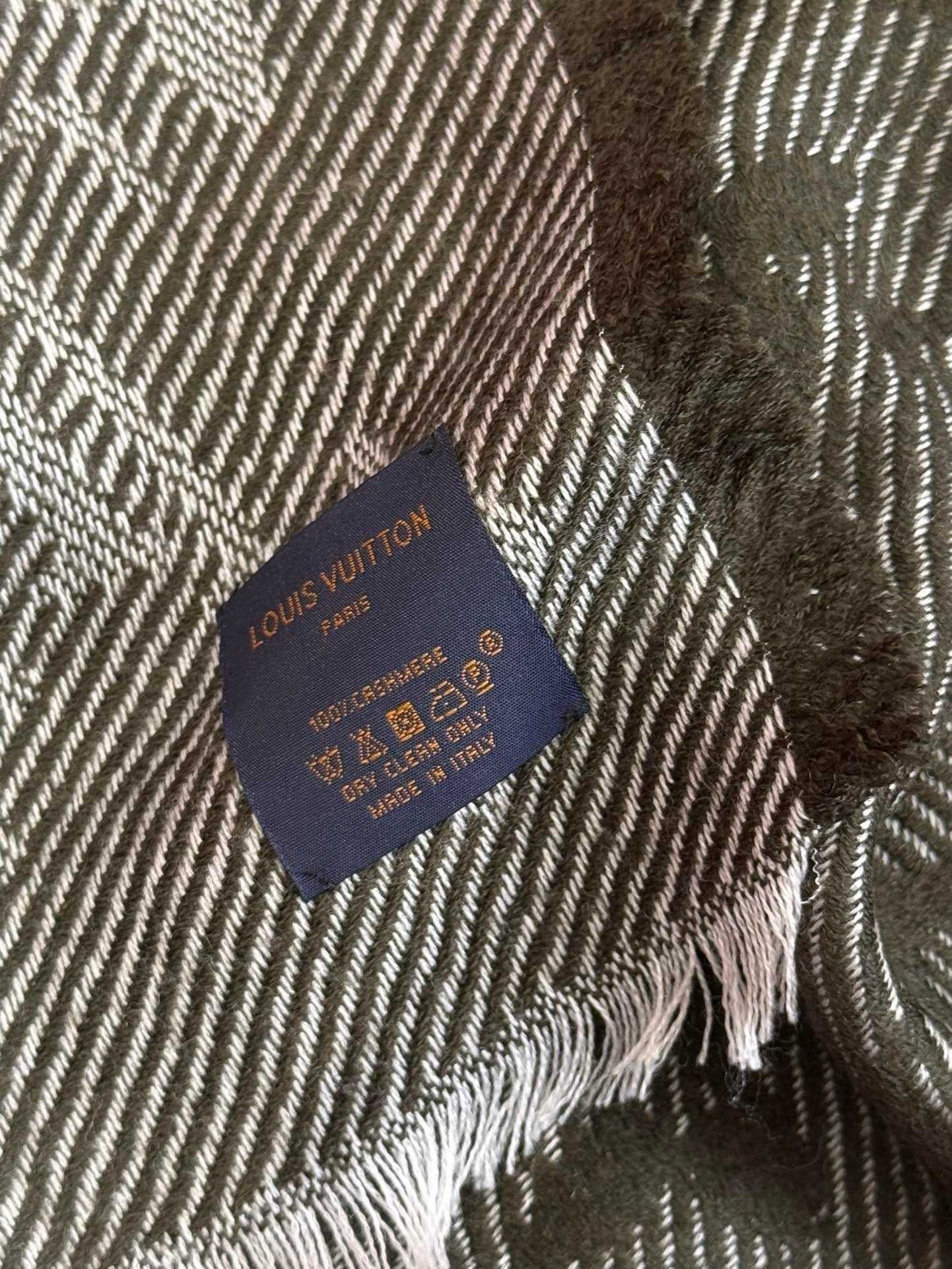 LV SCARF
