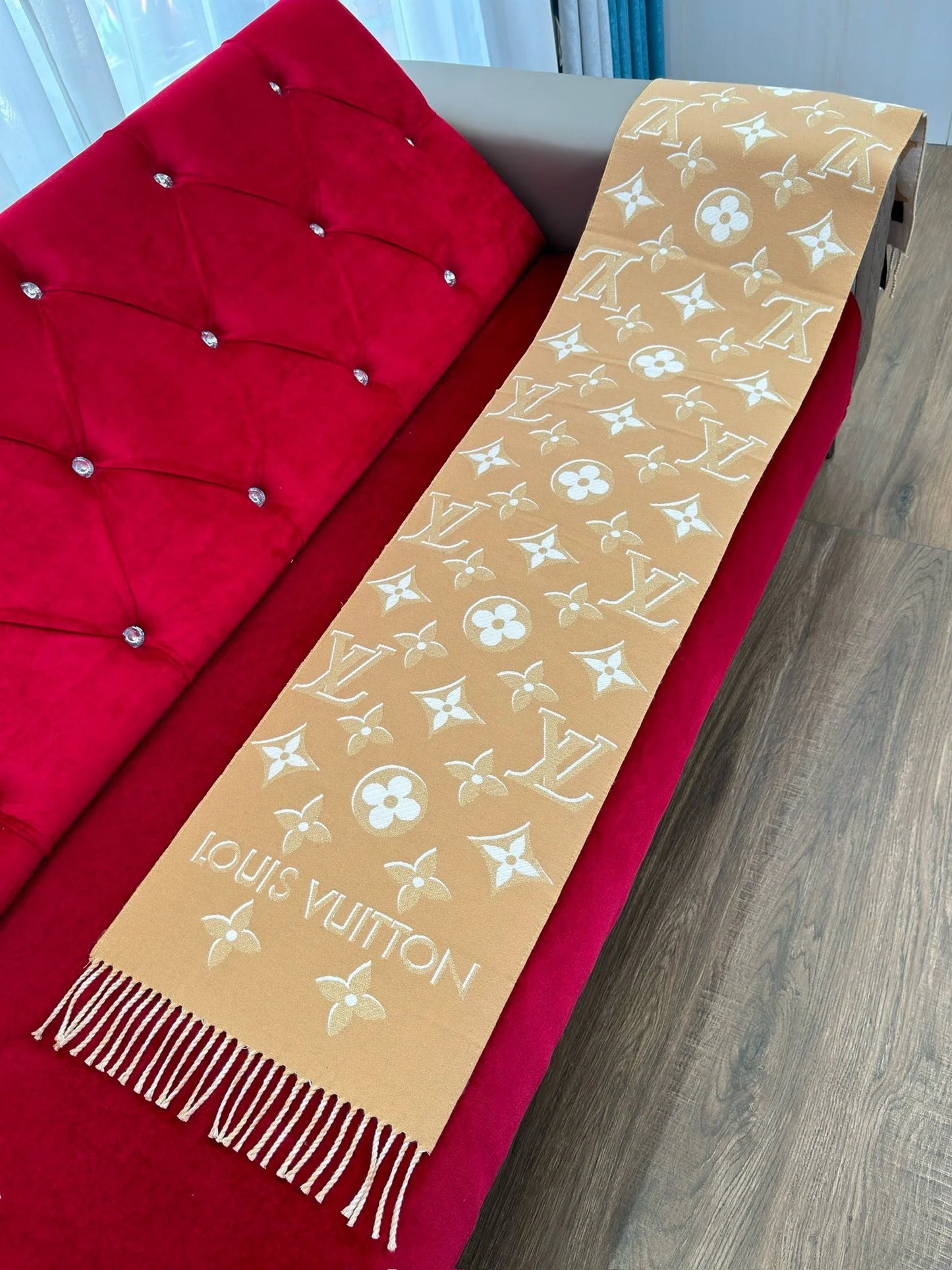 LV SCARF