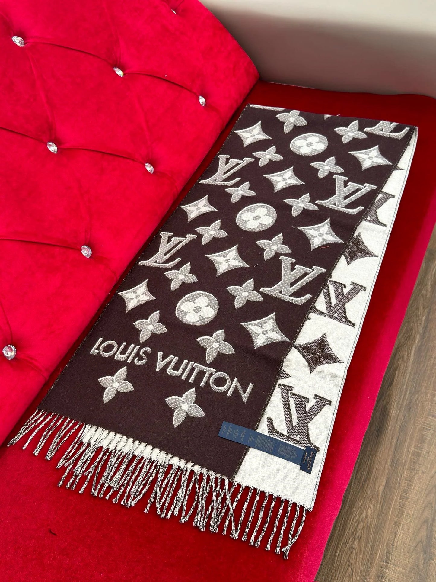 LV SCARF