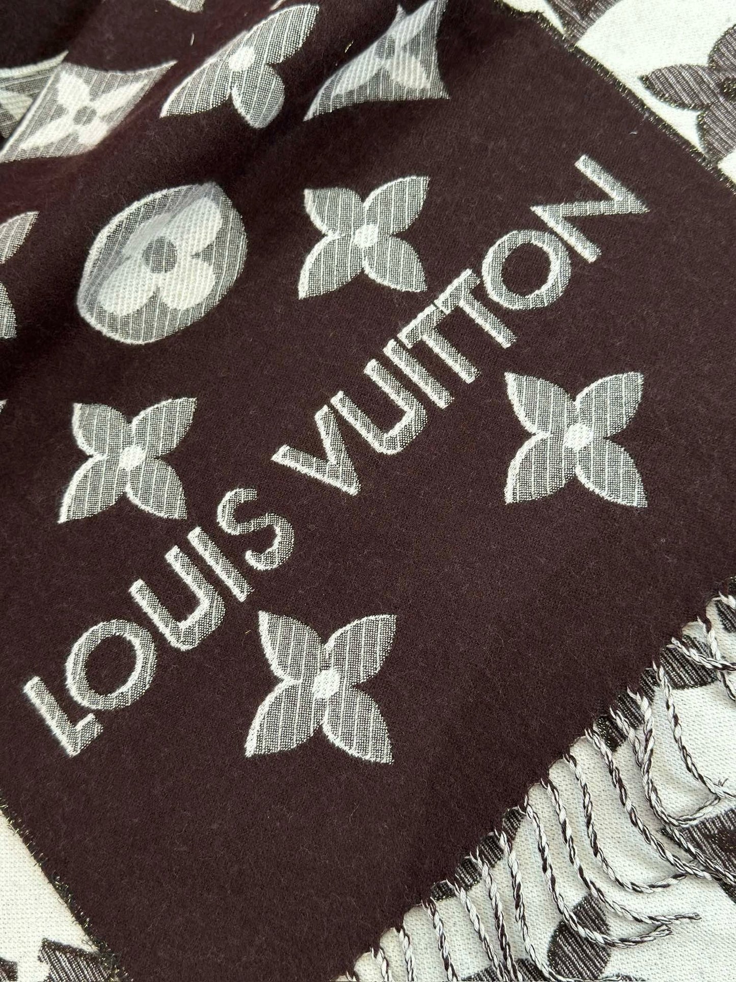 LV SCARF
