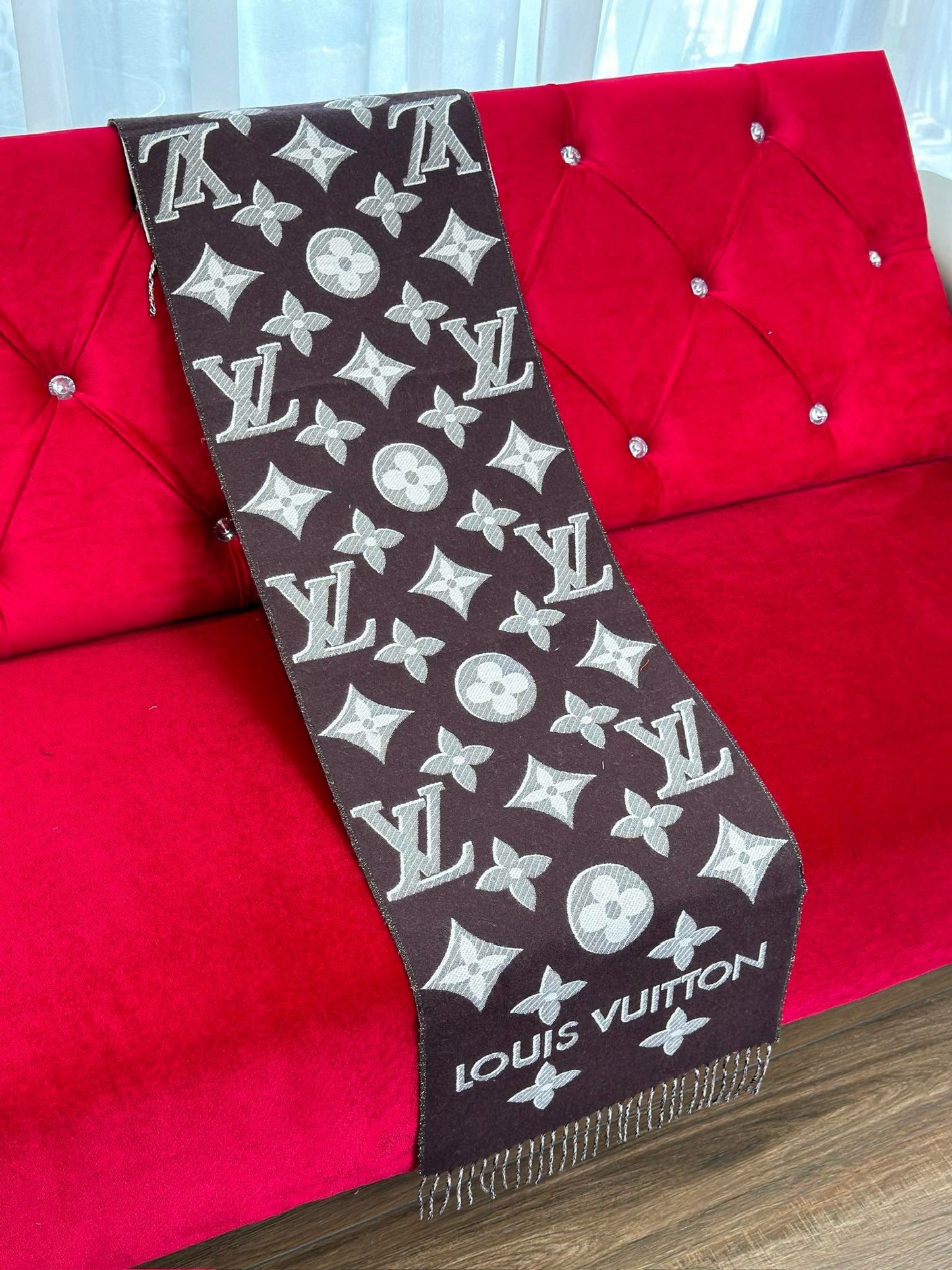 LV SCARF