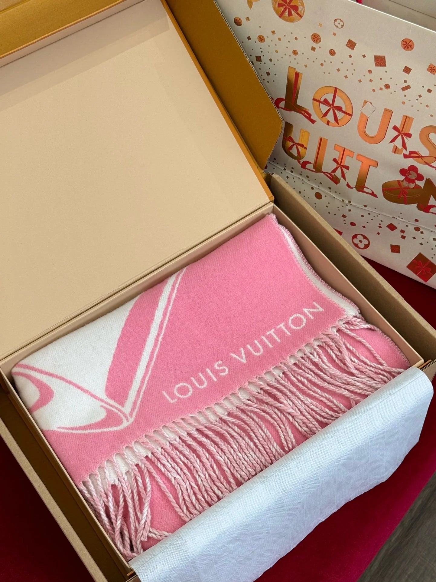 LV SCARF