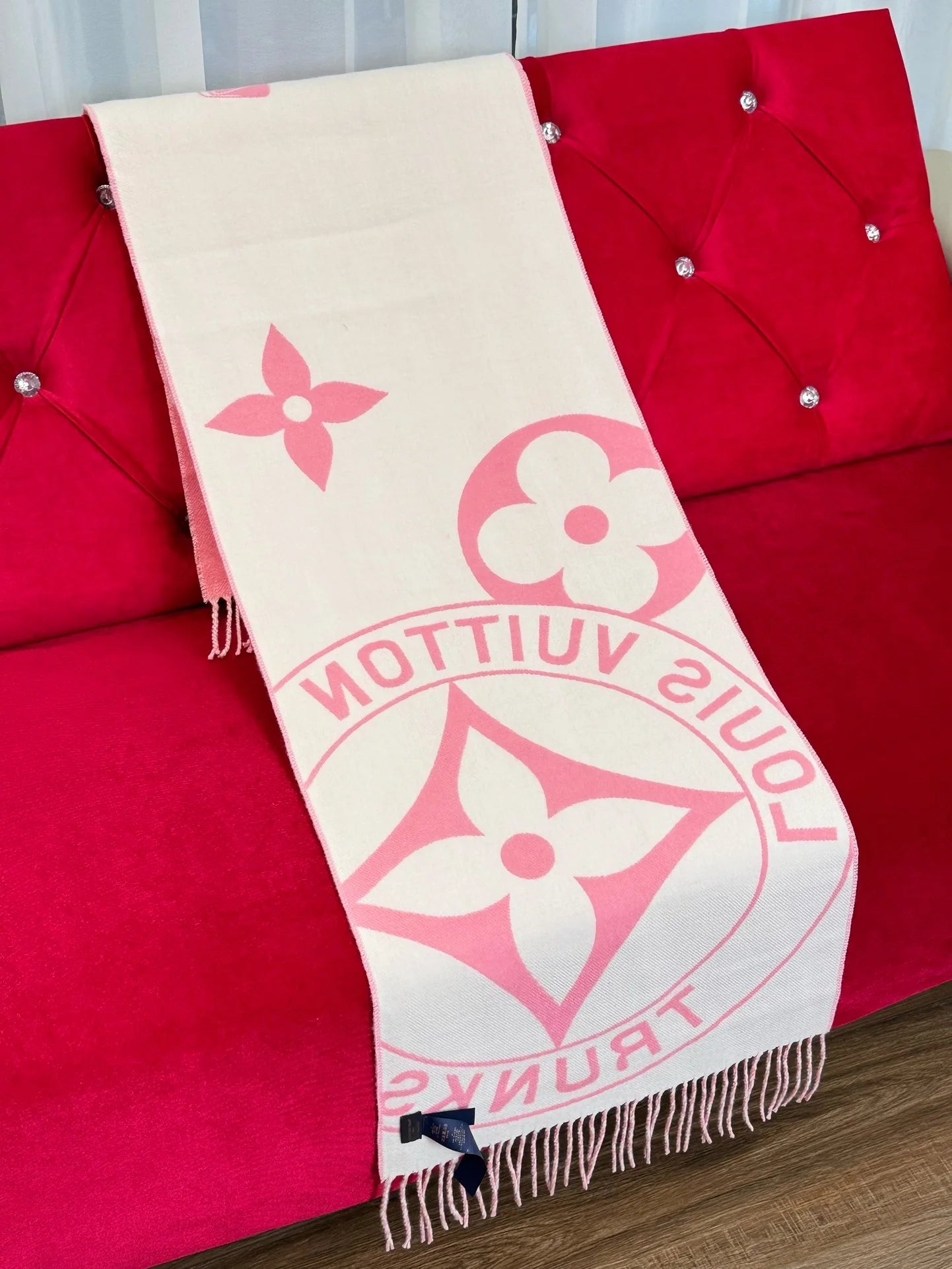 LV SCARF