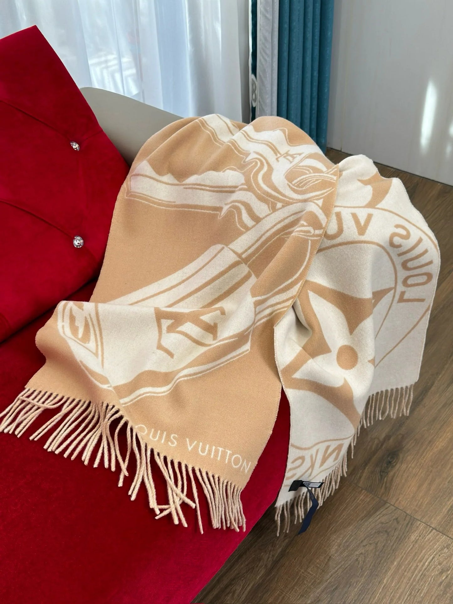 LV SCARF