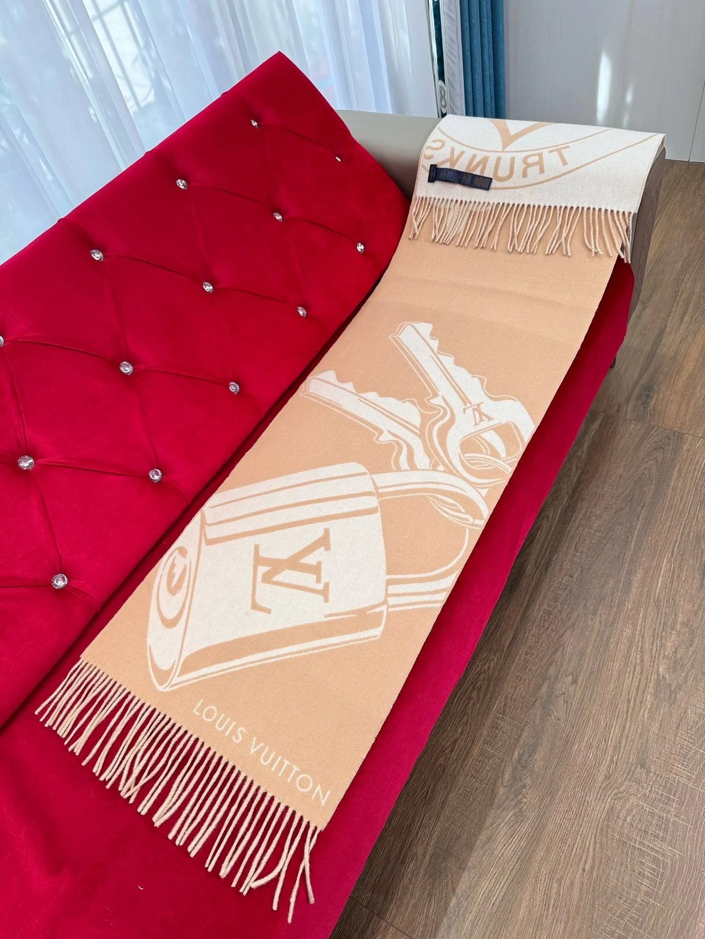 LV SCARF