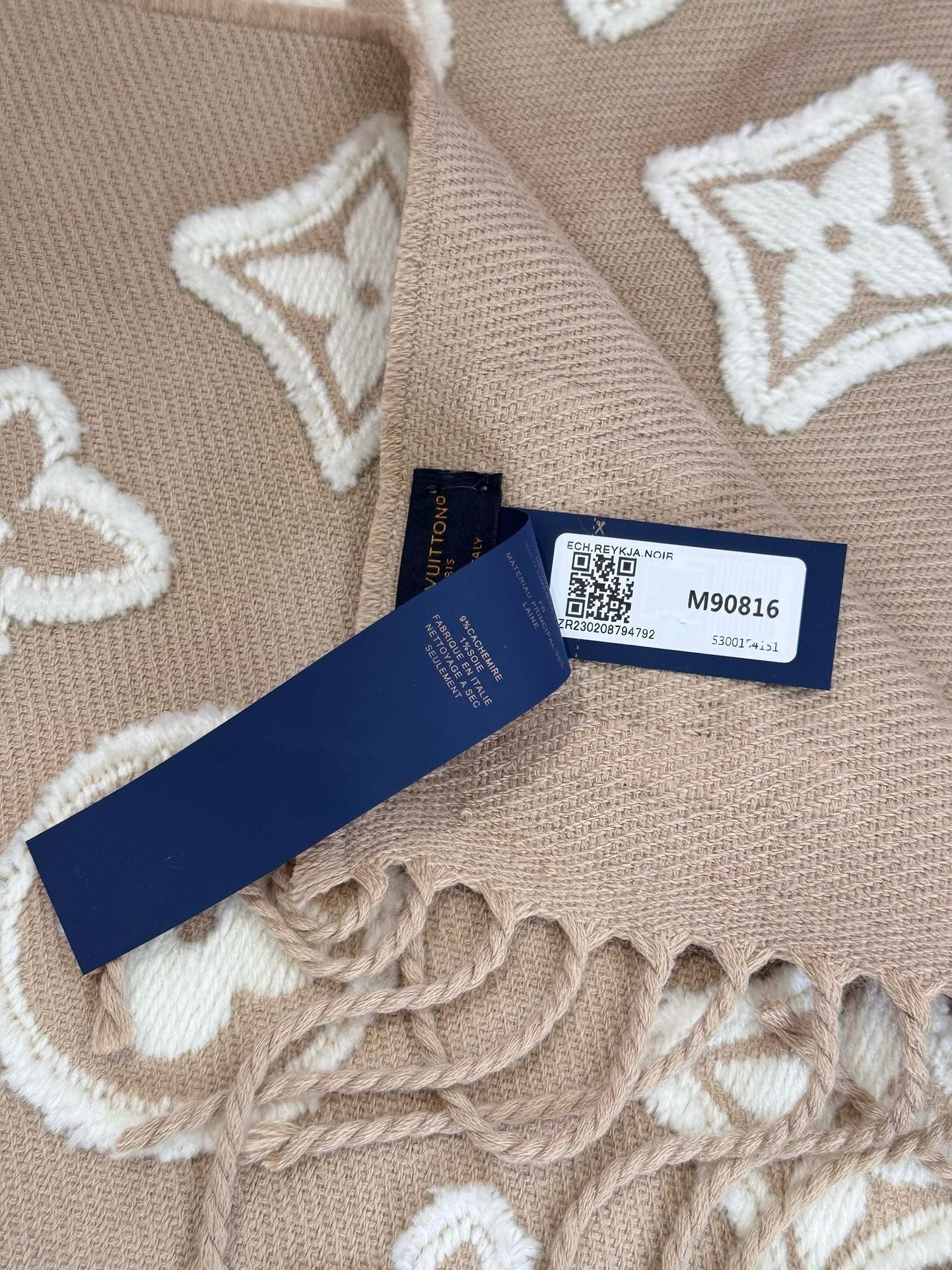 LV SCARF