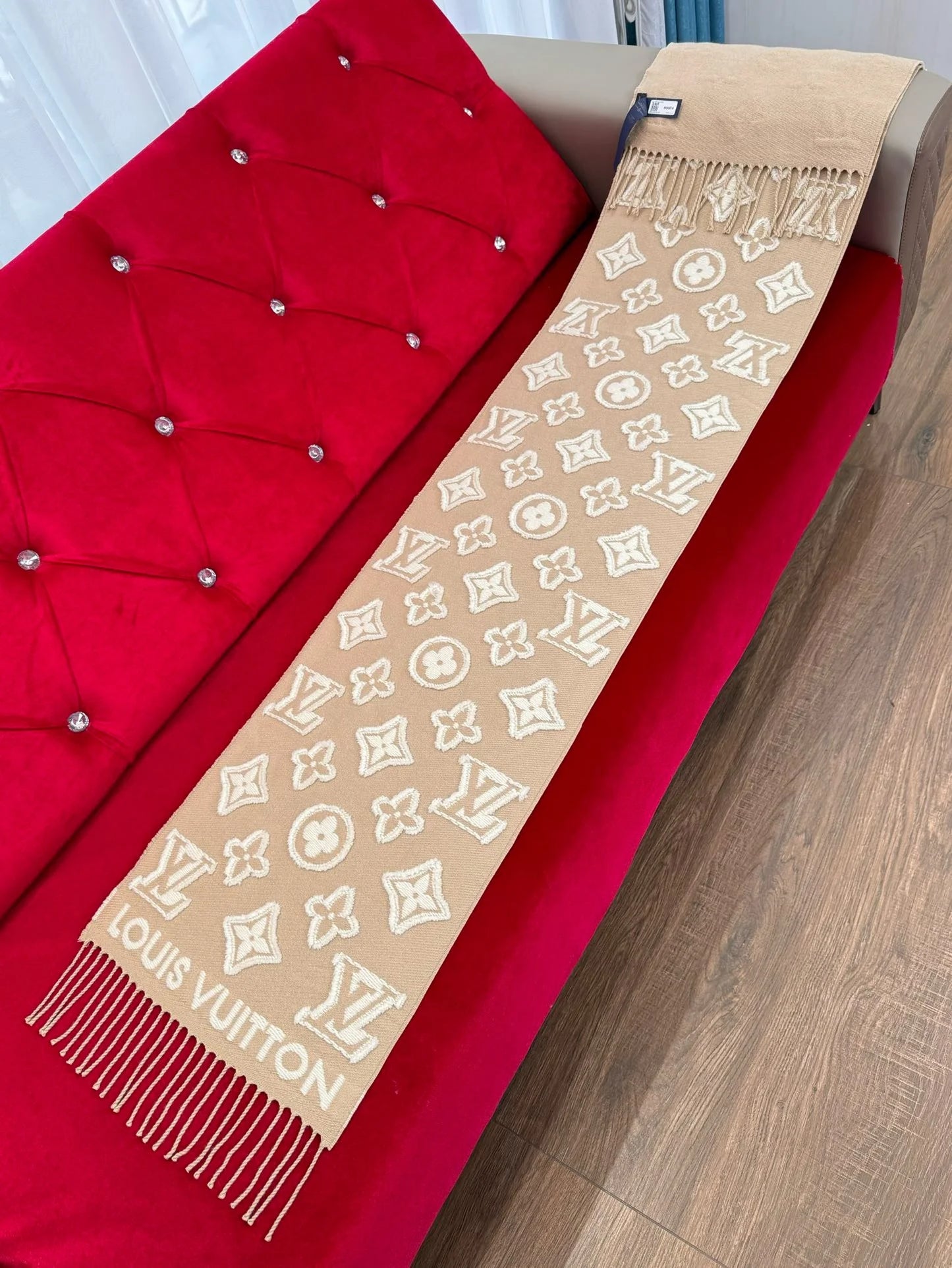 LV SCARF