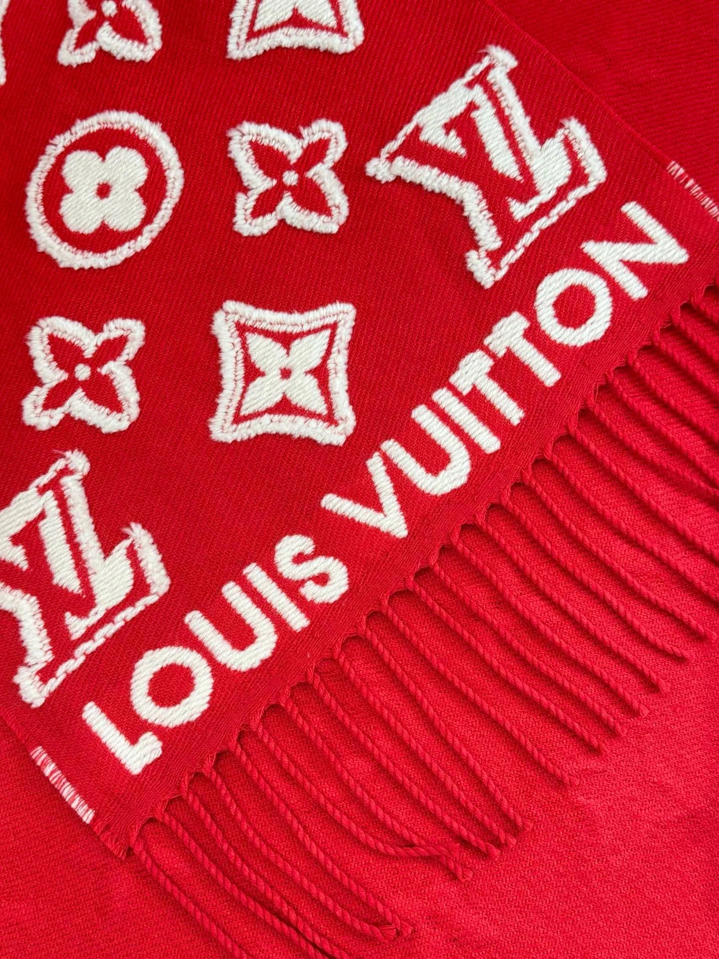 LV SCARF