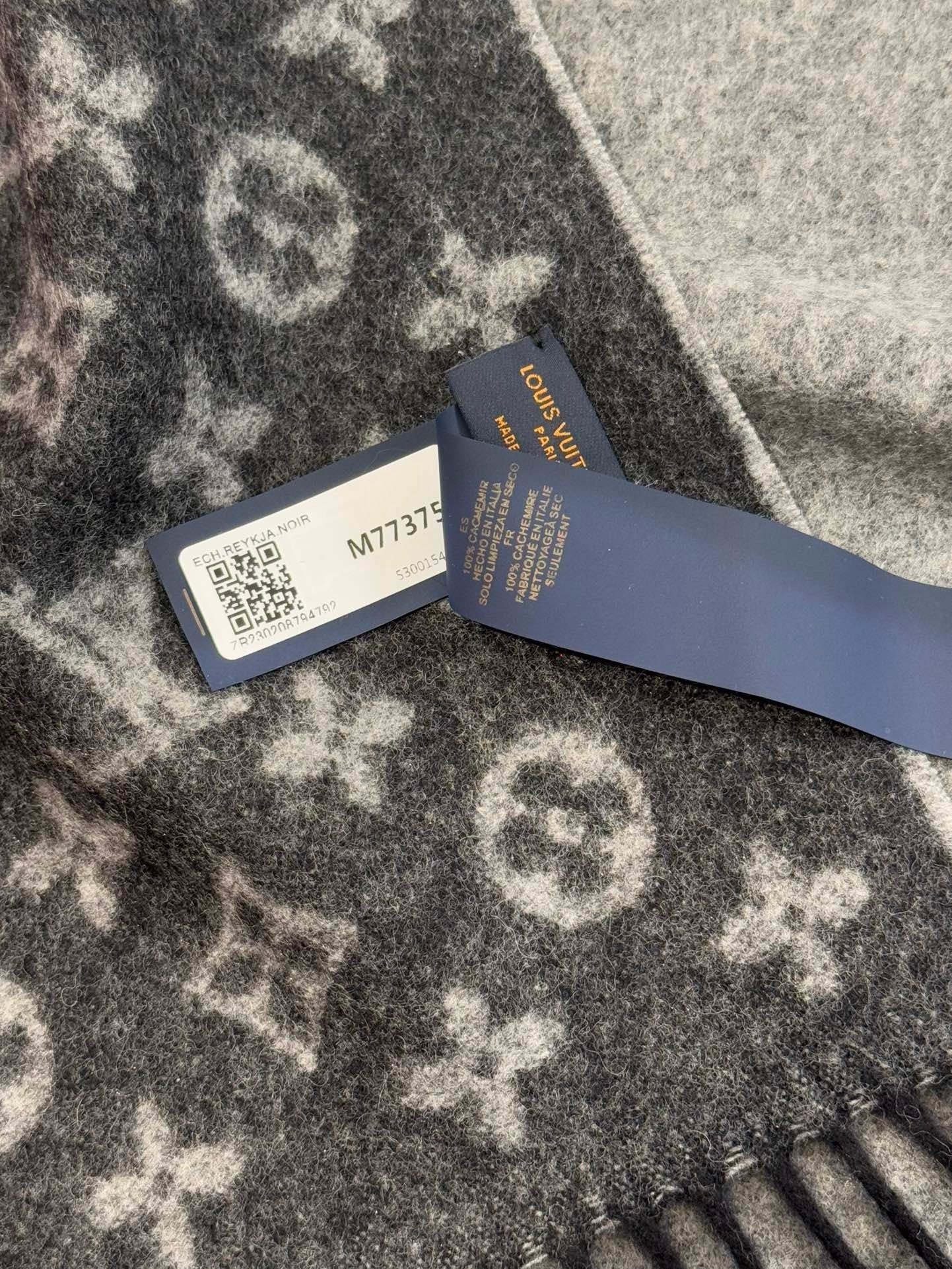 LV SCARF