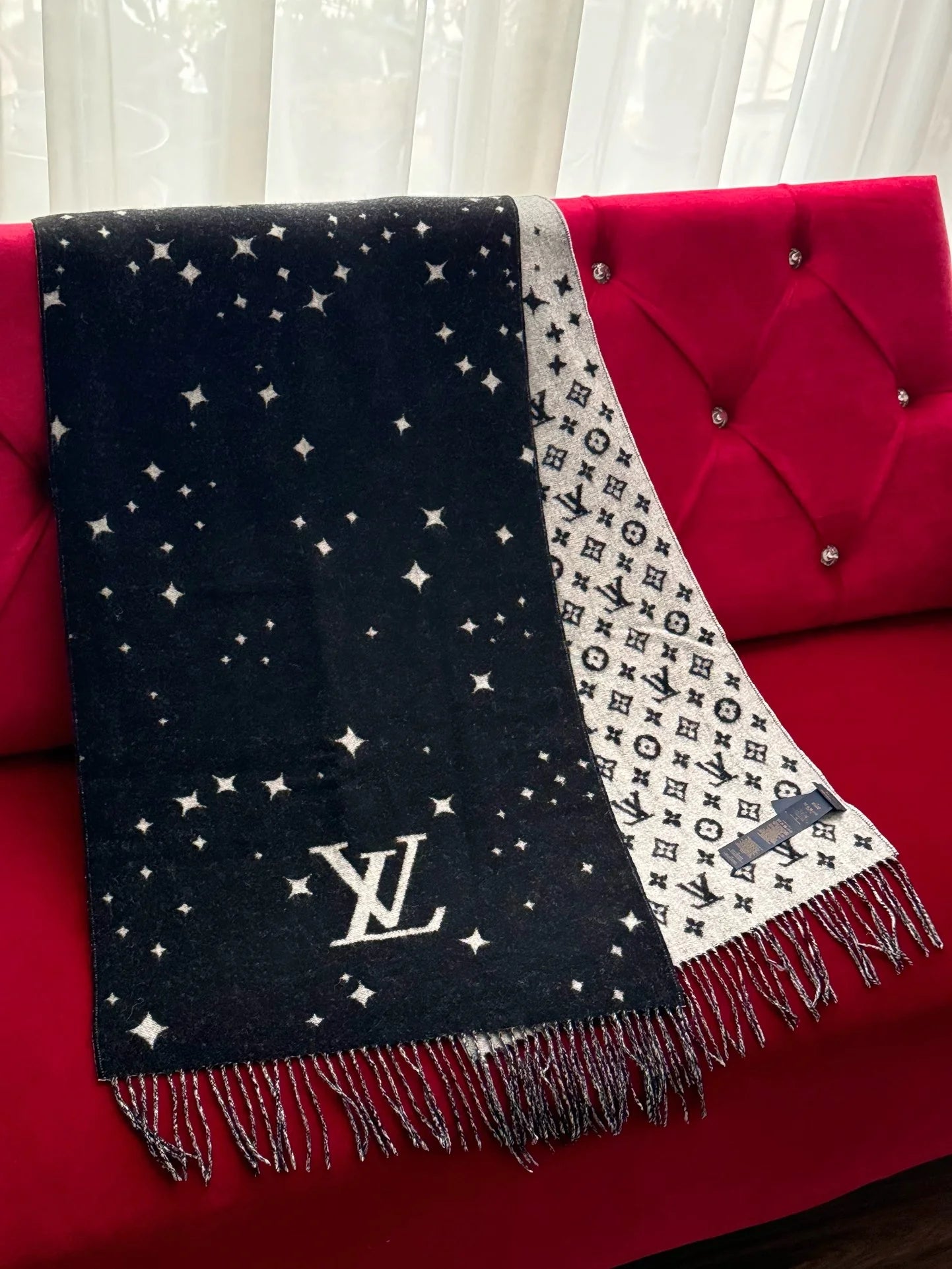 LV SCARF