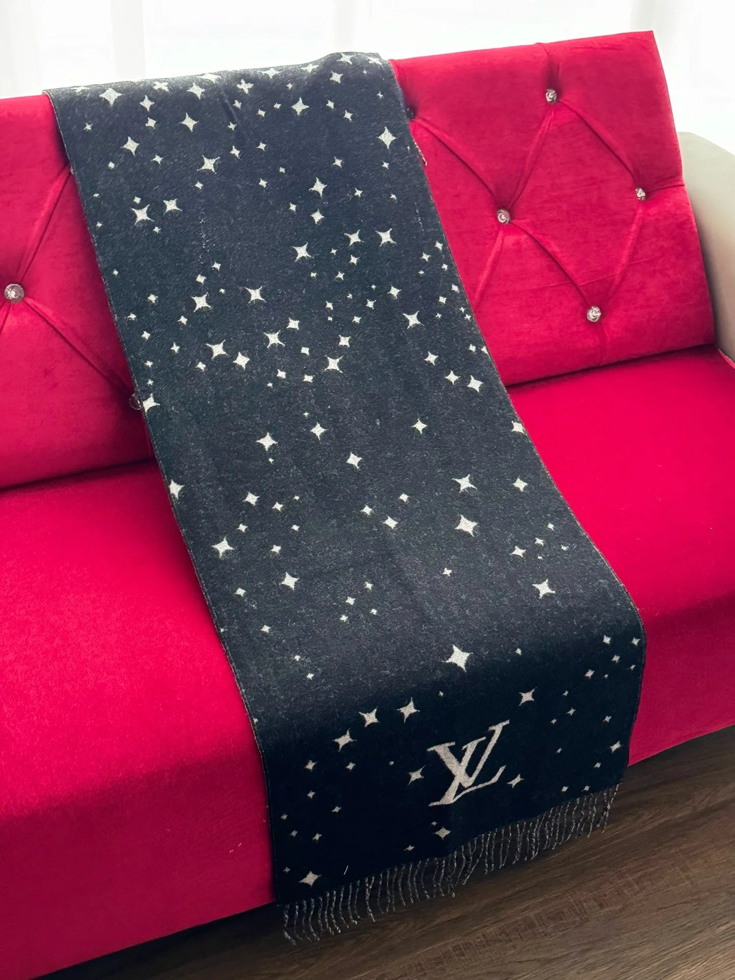 LV SCARF