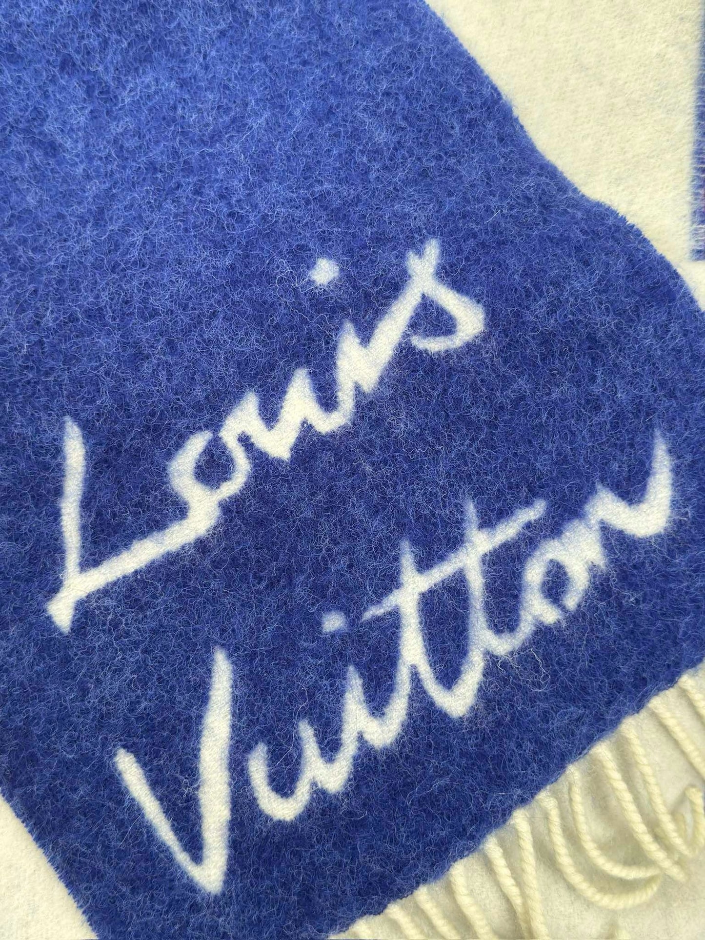 LV SCARF
