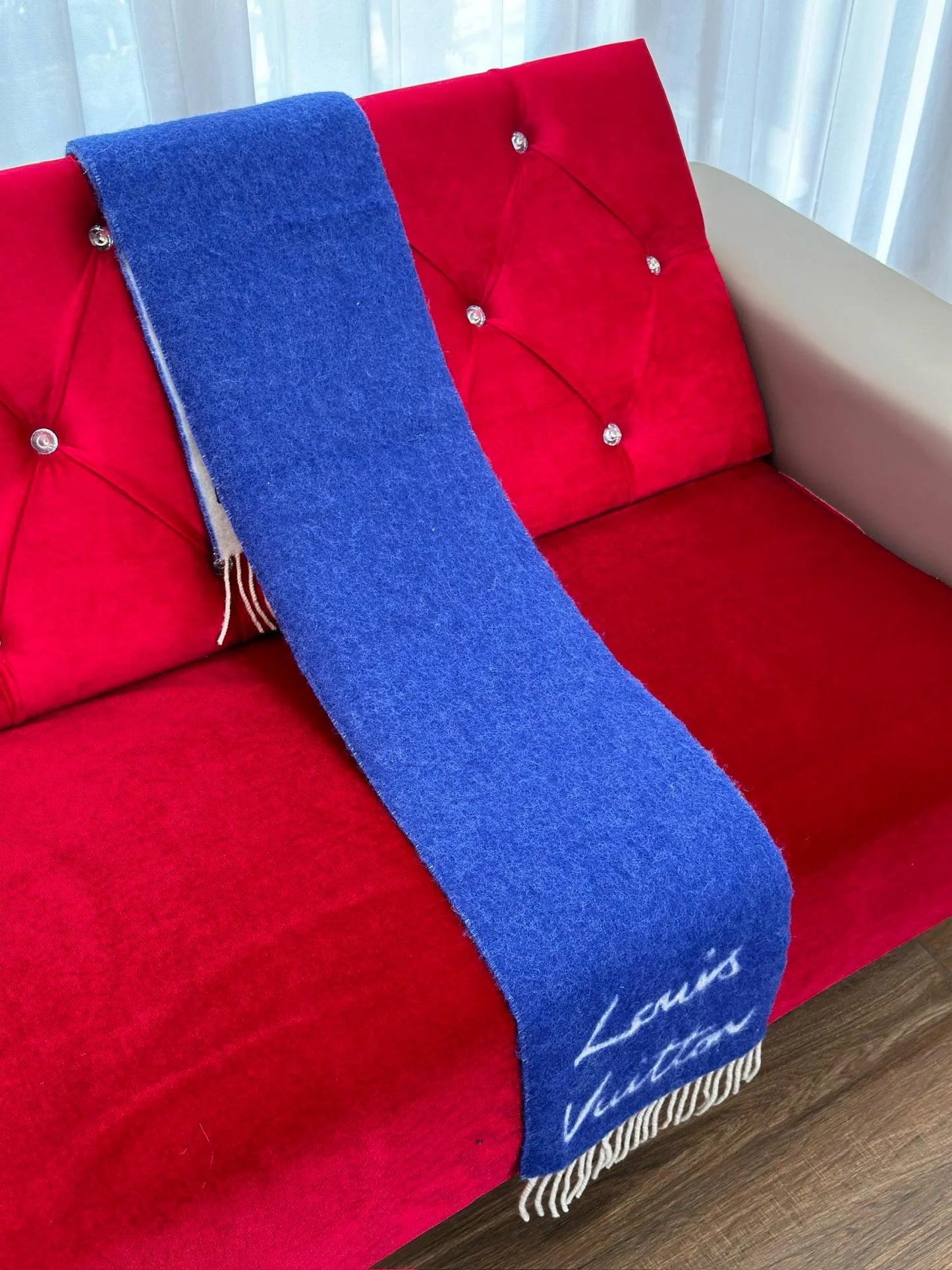 LV SCARF