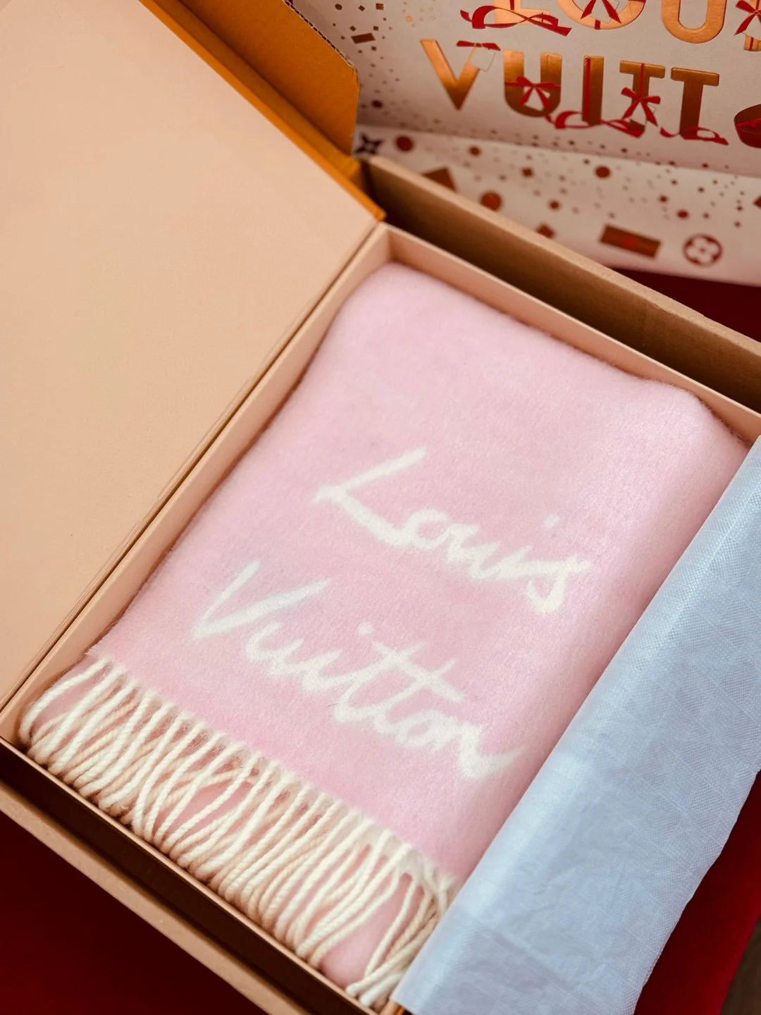 LV SCARF