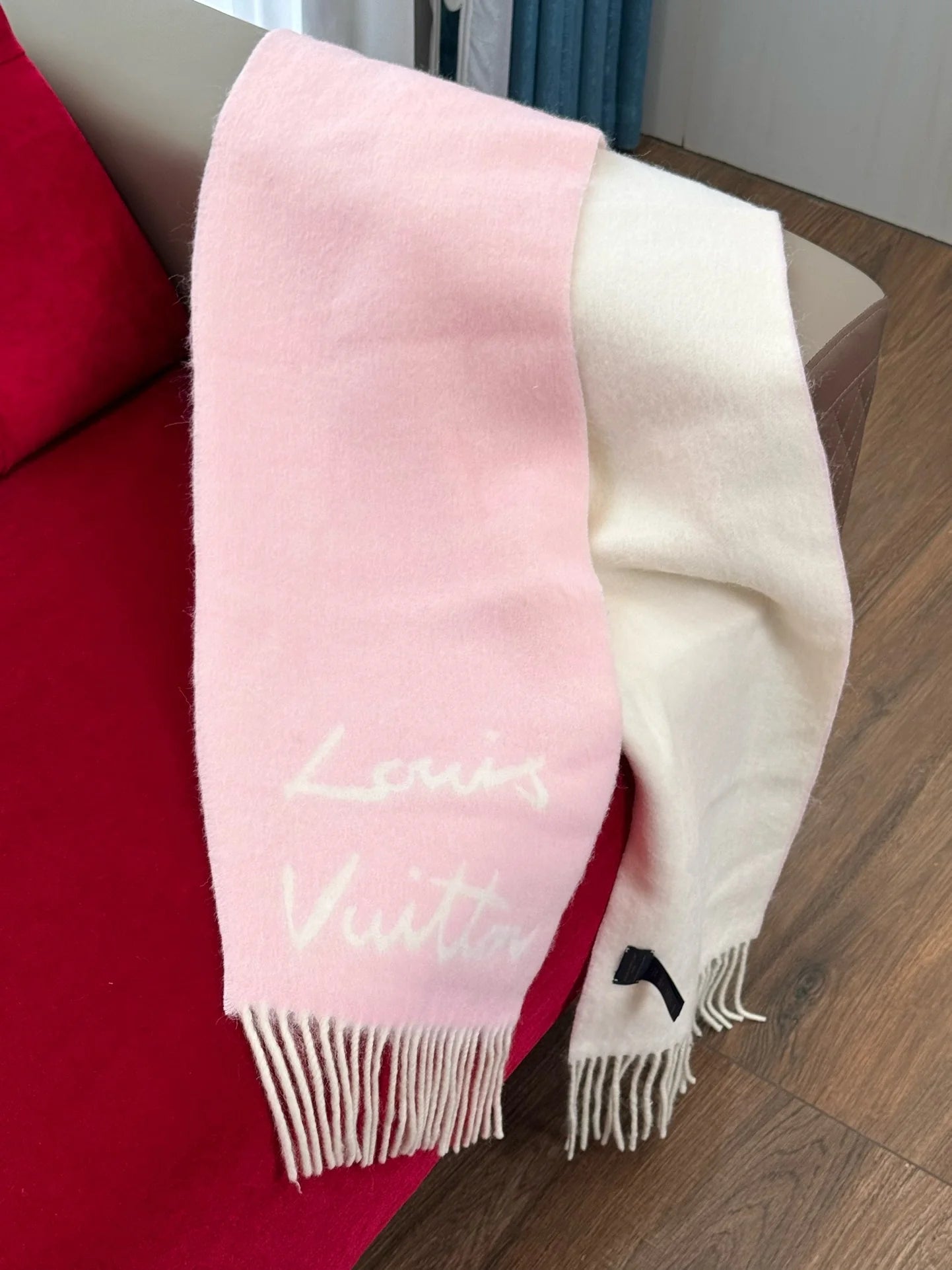 LV SCARF