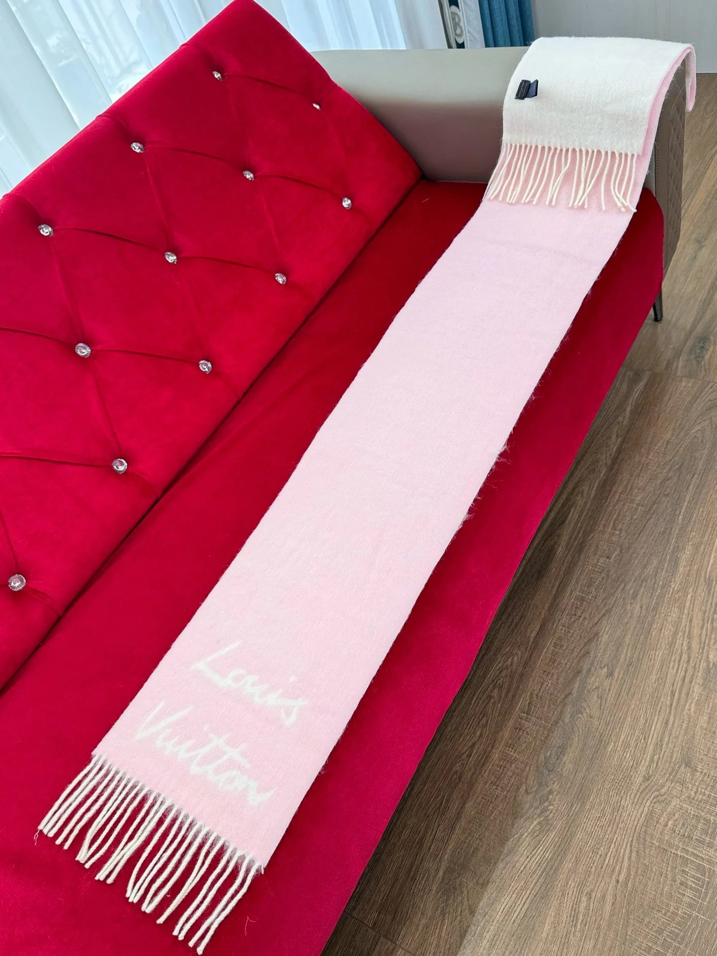 LV SCARF