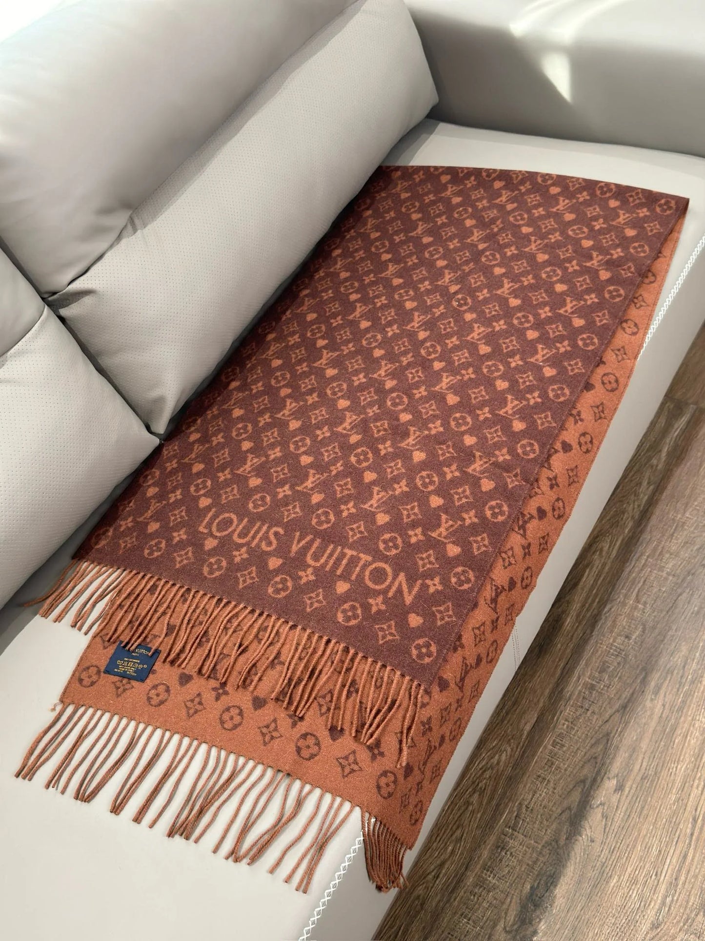 LV SCARF
