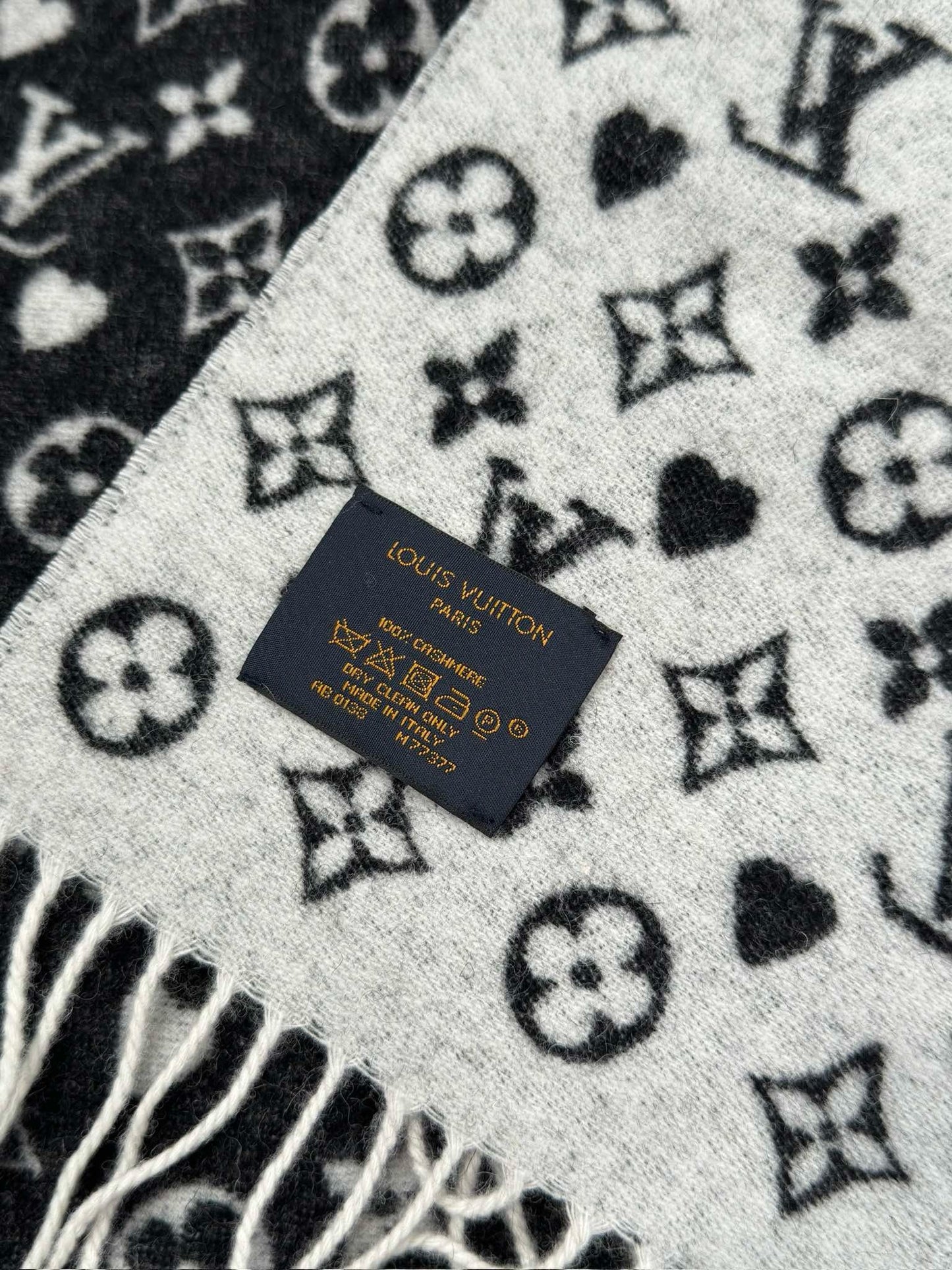 LV SCARF