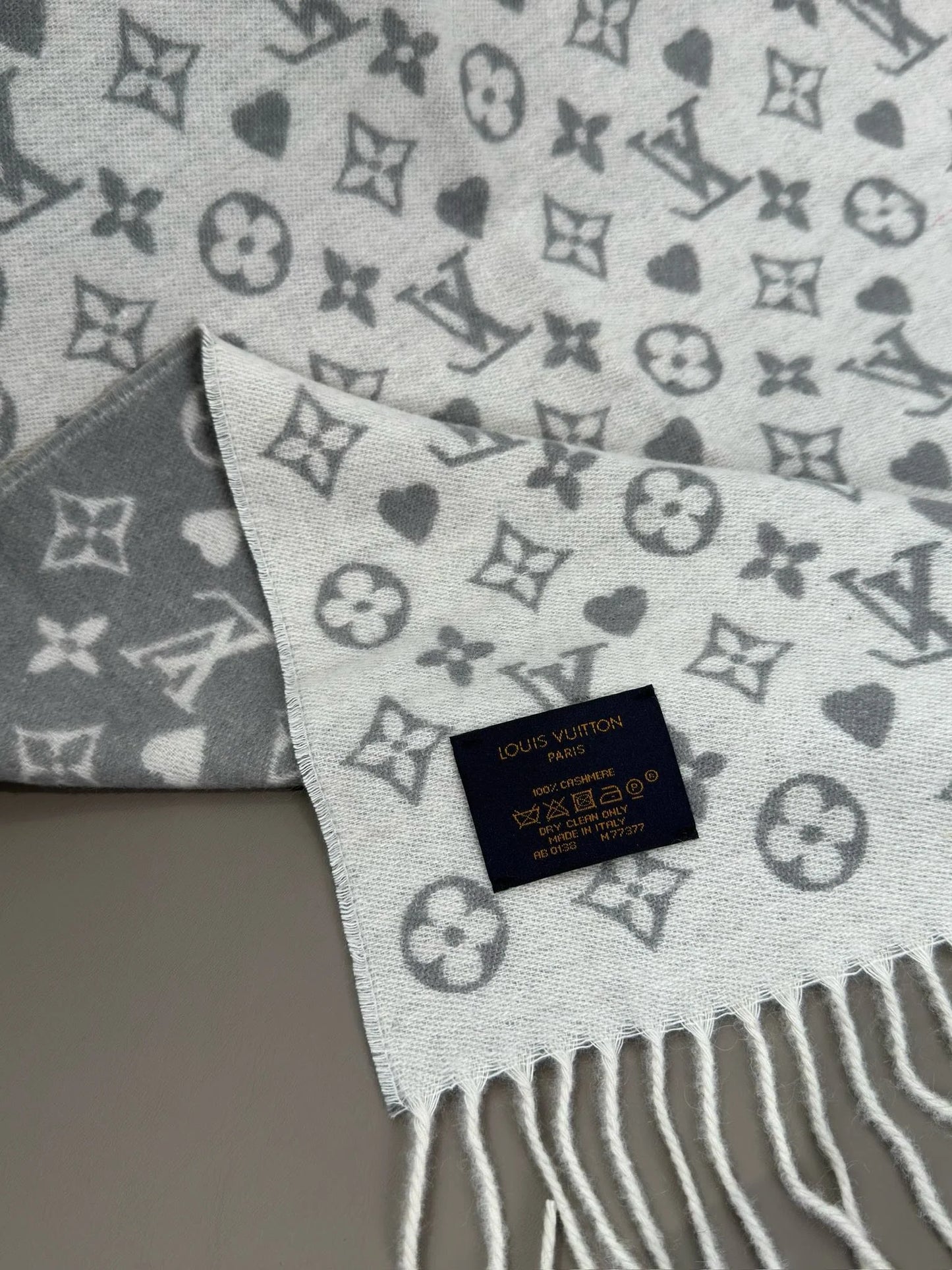 LV SCARF