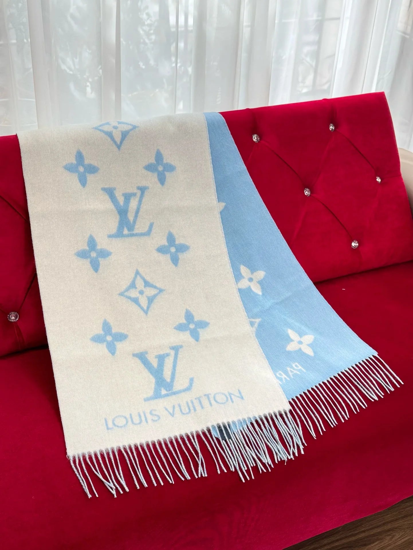 LV SCARF